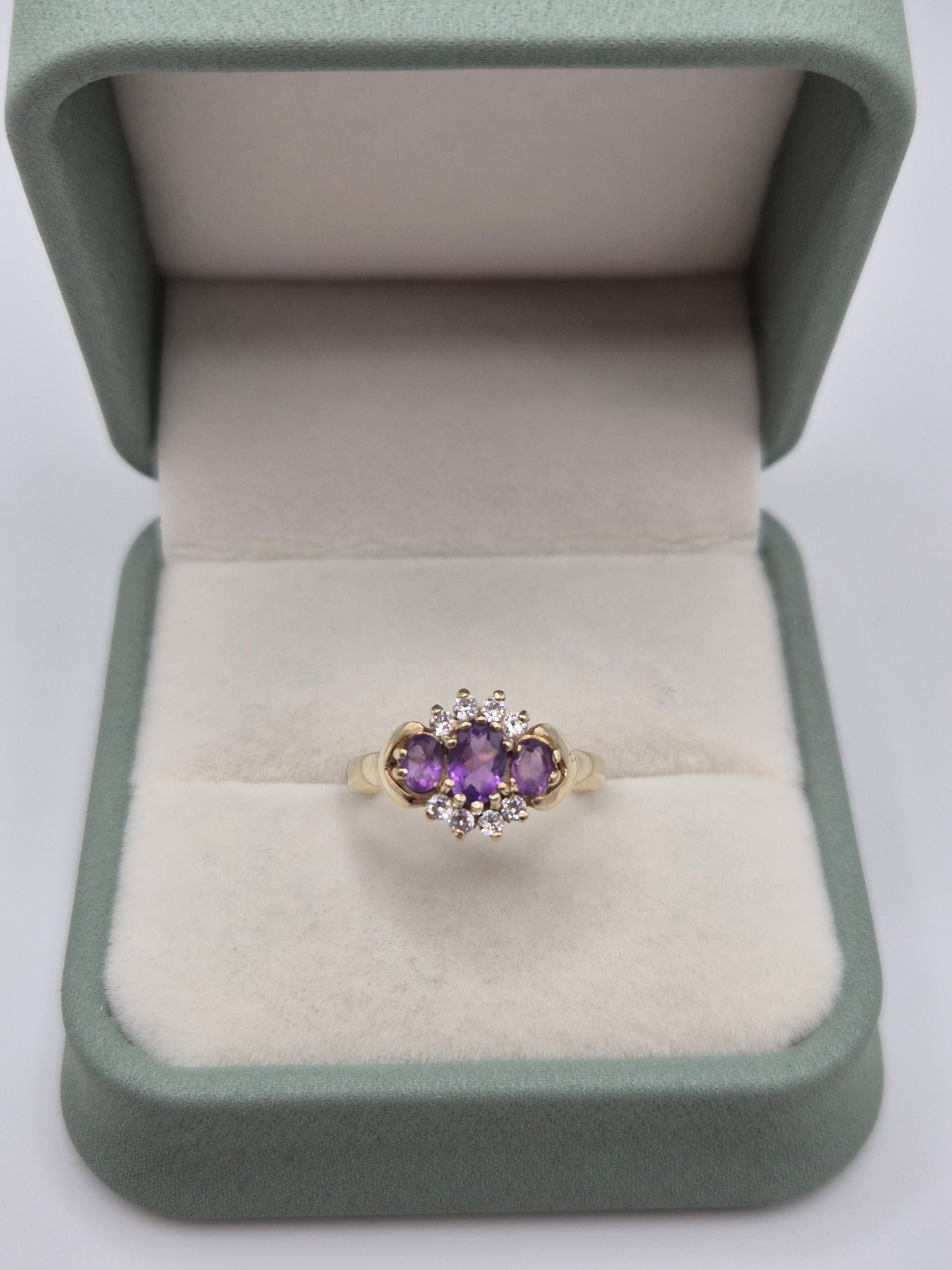 9ct gold amethyst and zircon ring