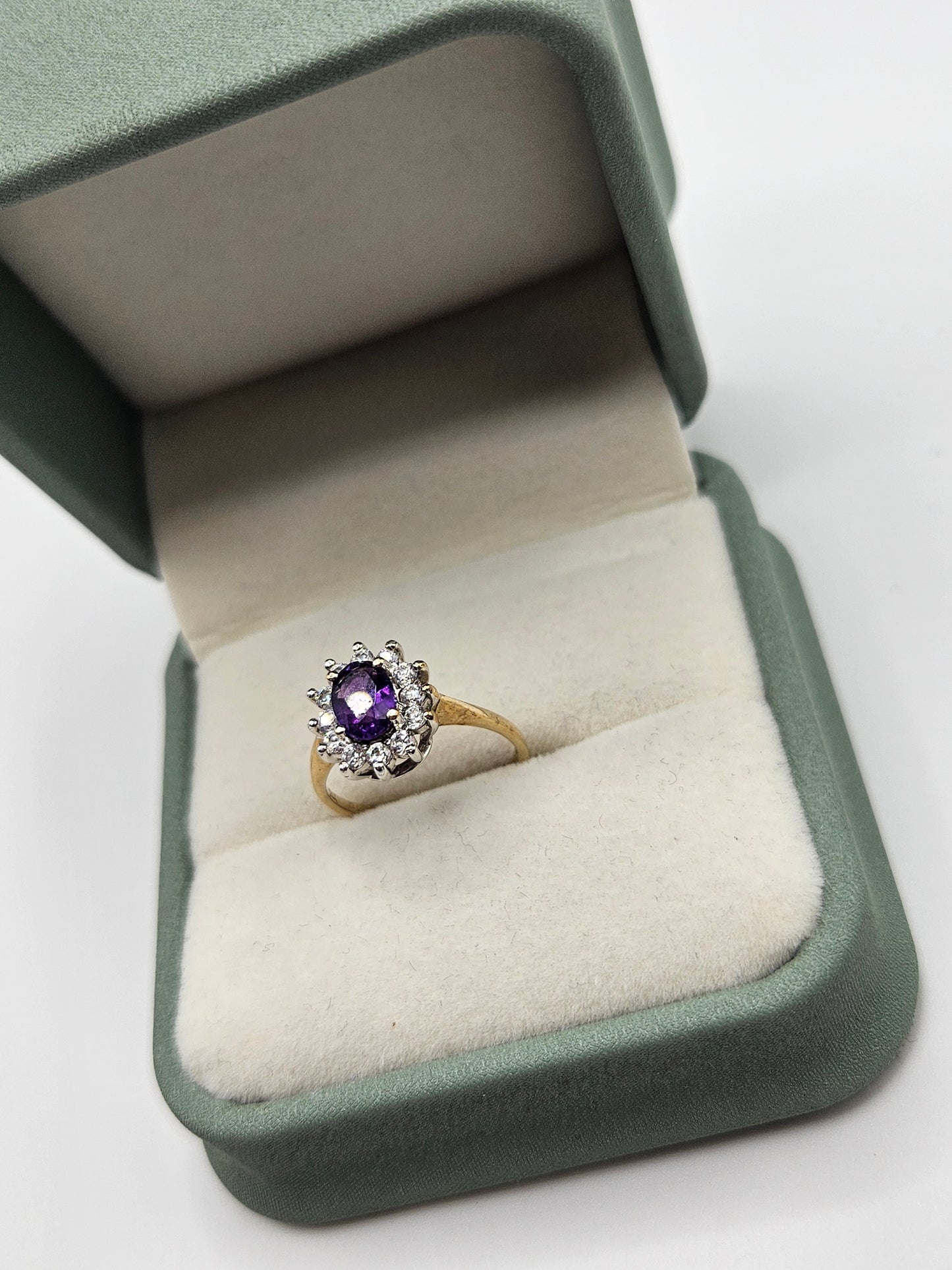 9ct gold amethyst and cz ring