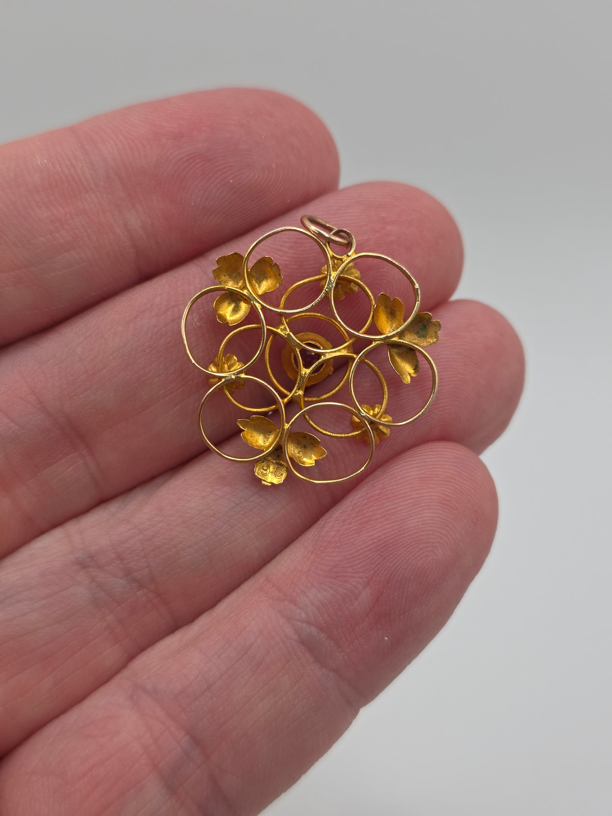 Edwardian 9ct gold amethyst pendant