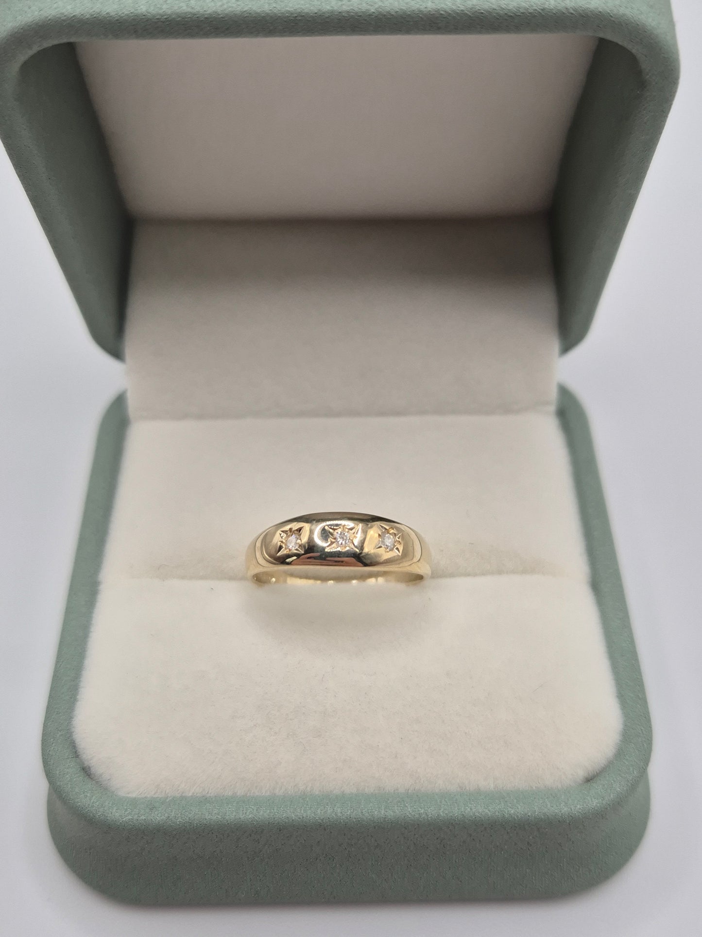 9ct gold diamond gypsy ring