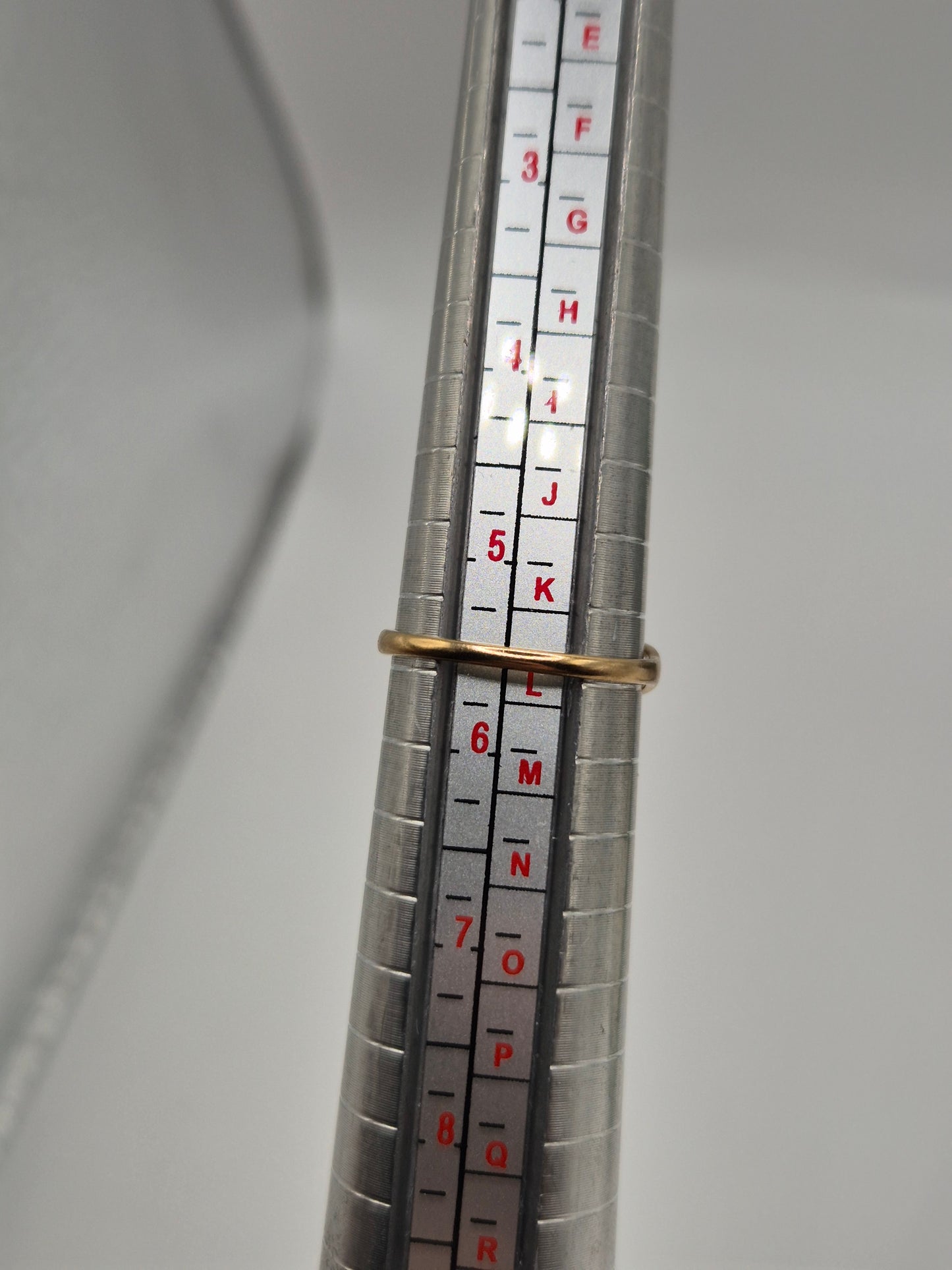 9ct gold sapphire and diamond ring