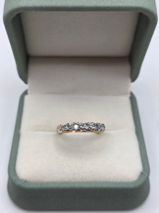 9ct gold aquamarine and diamond ring
