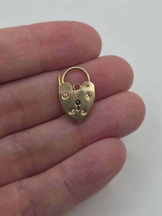 9ct gold padlock 6