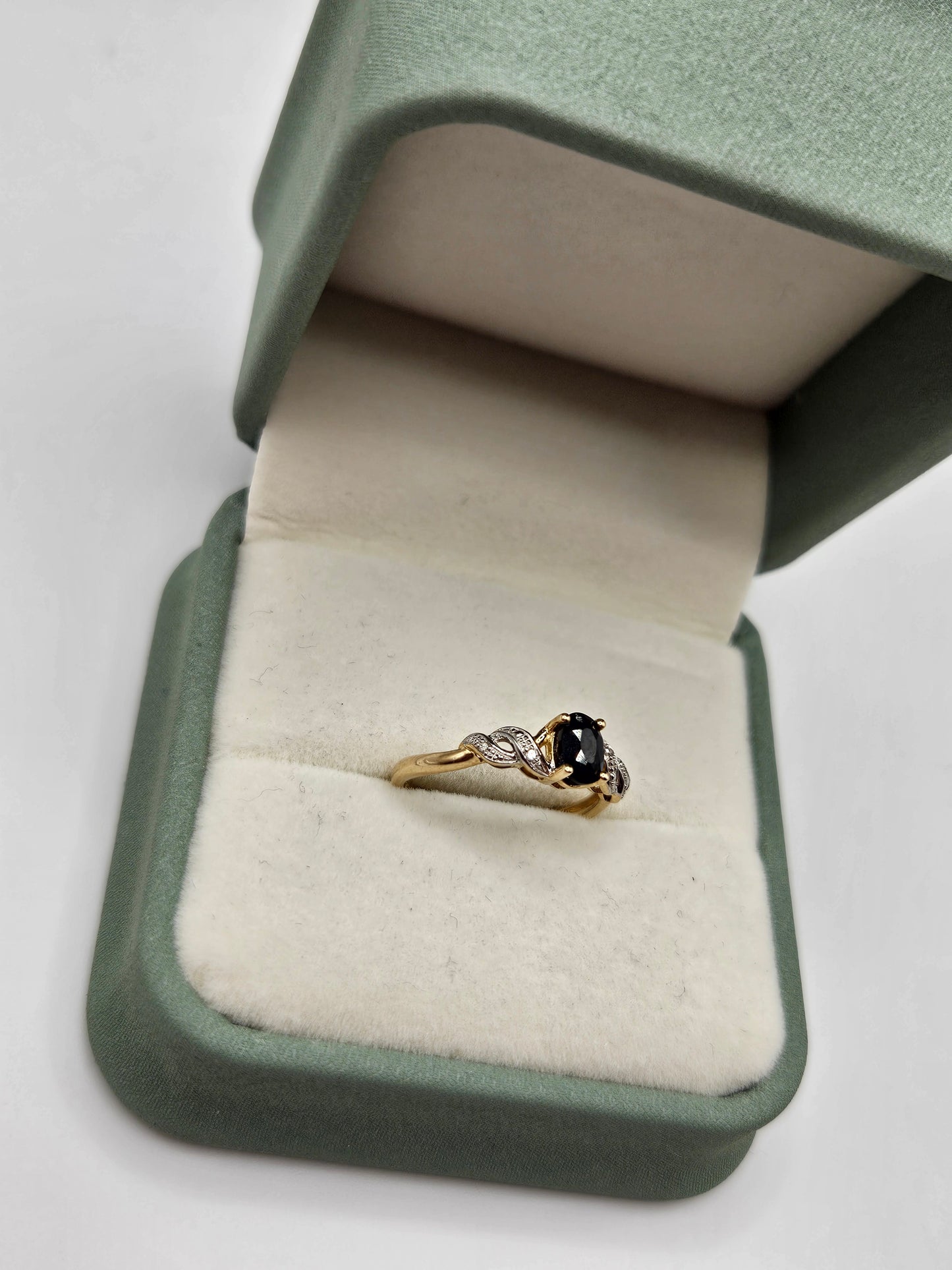 9ct gold sapphire and diamond ring