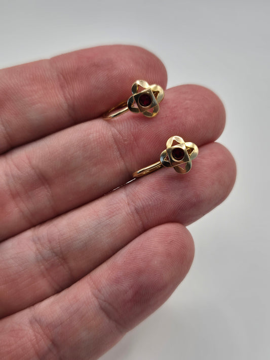9ct gold garnet earrings