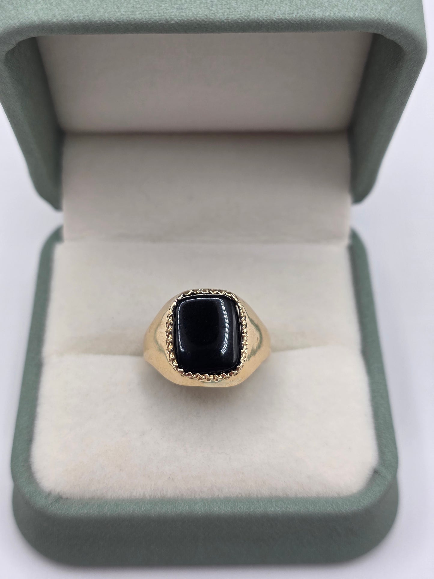 9ct gold onyx signet ring