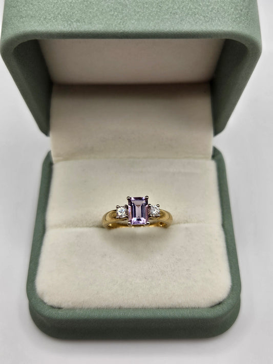 9ct gold amethyst and cz ring