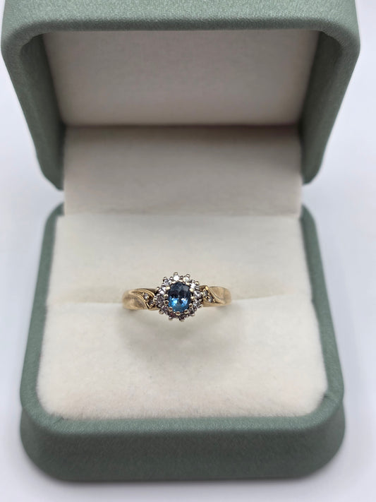 9ct gold topaz and diamond ring