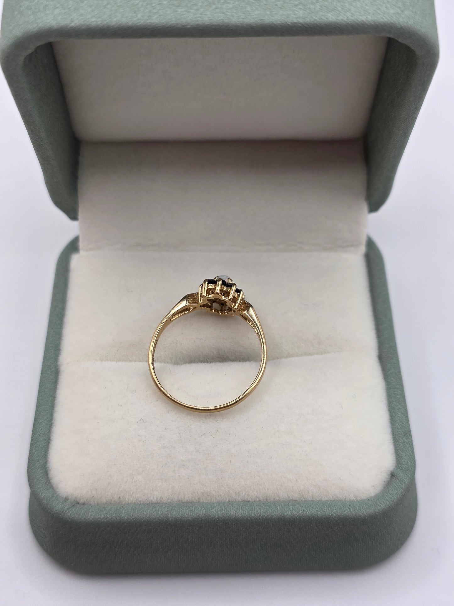 9ct gold opal and sapphire ring