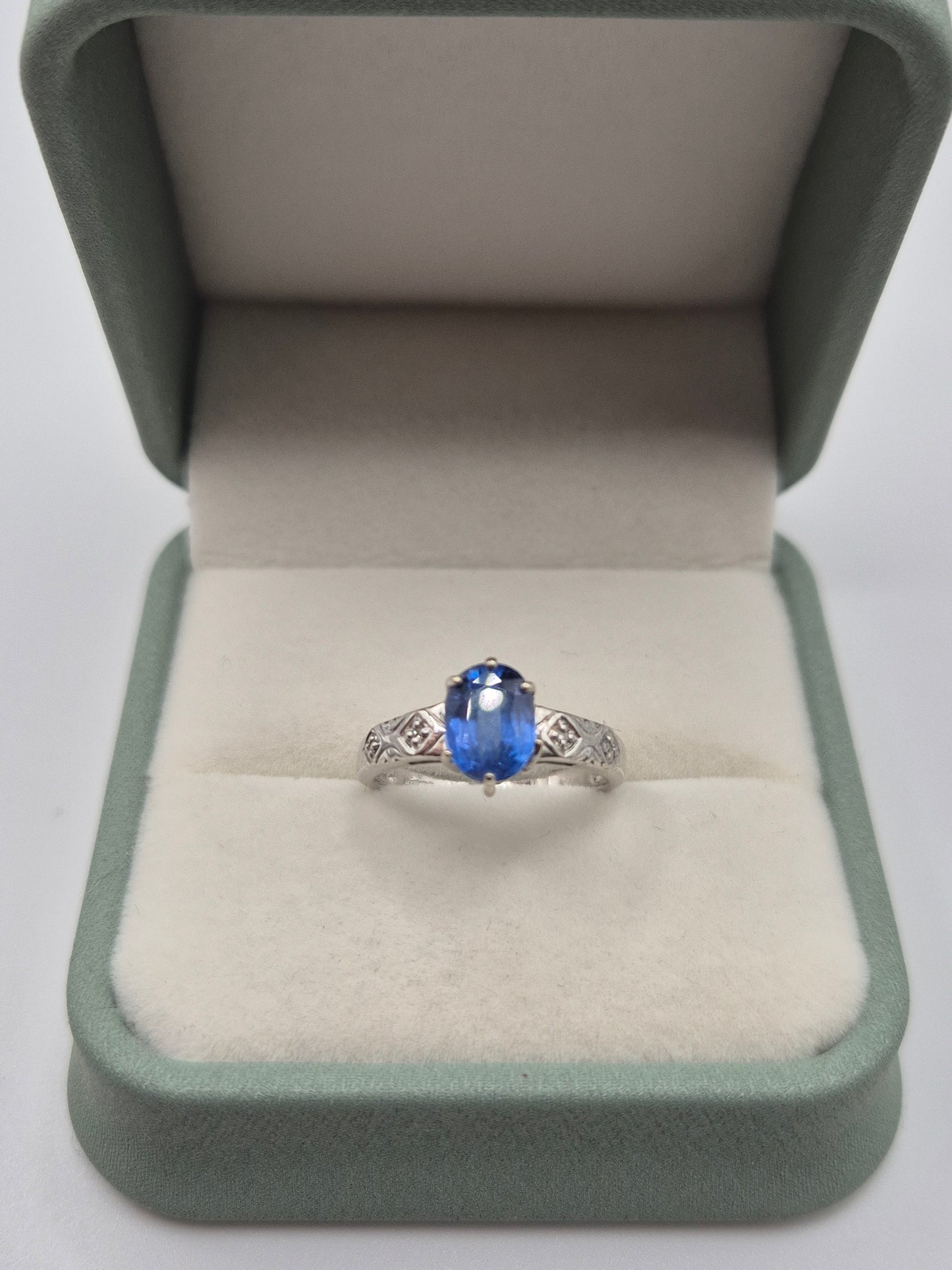 9ct white gold sapphire and diamond ring