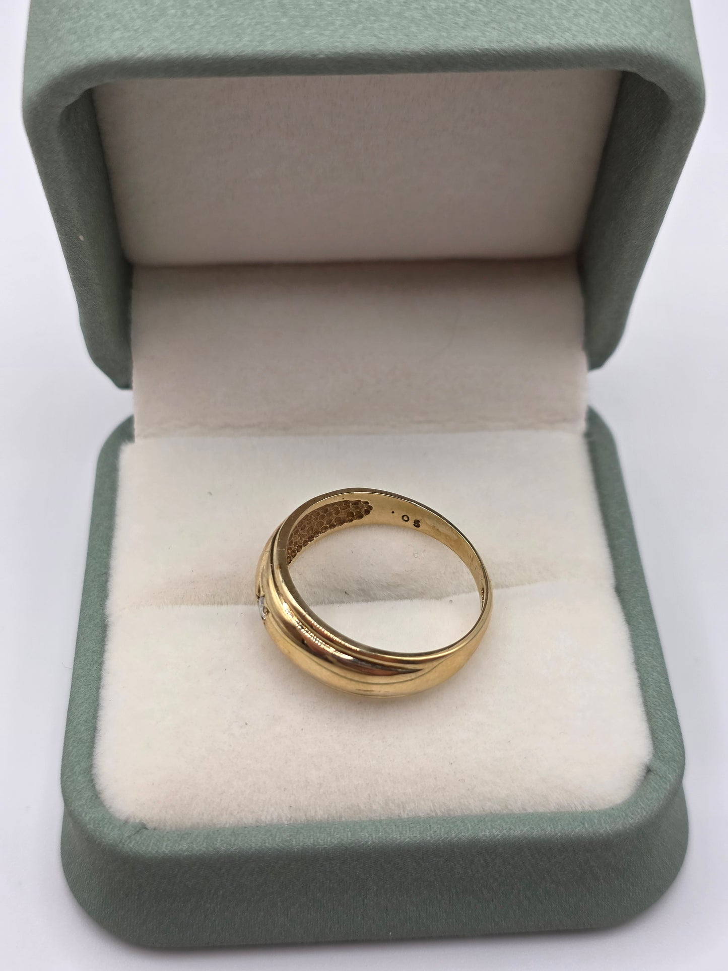 9ct gold diamond gypsy ring