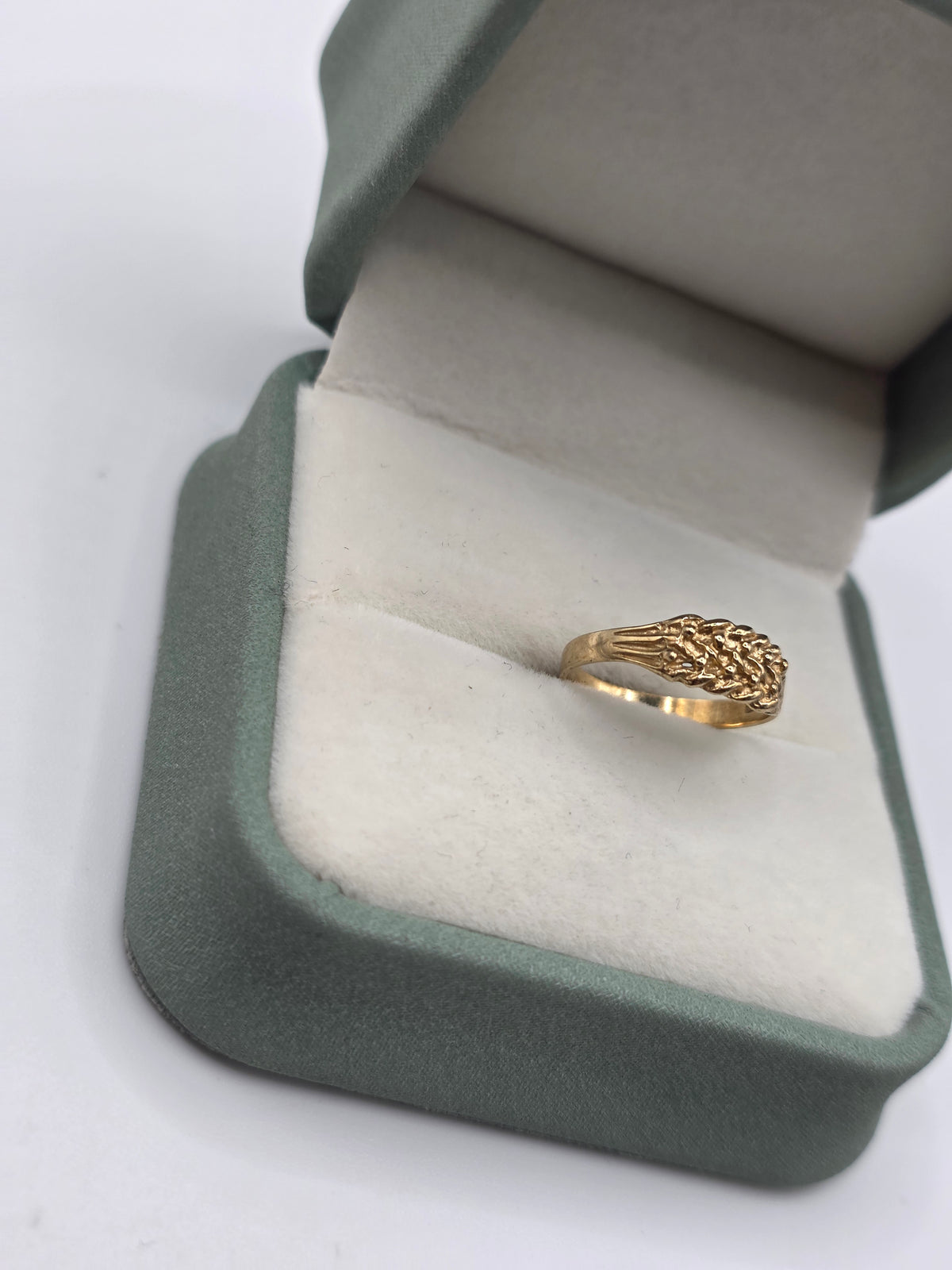 9ct gold keeper ring
