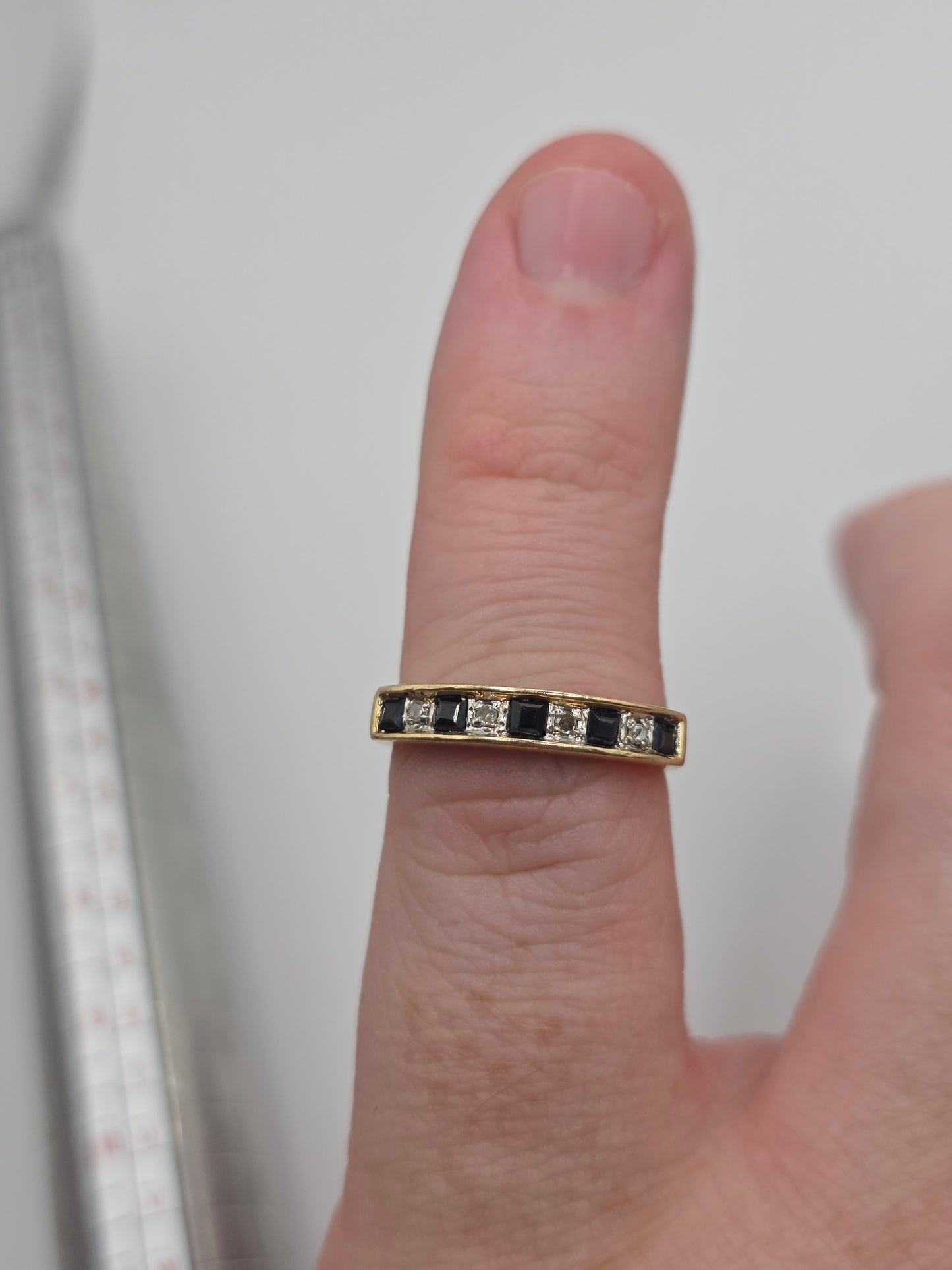 9ct gold sapphire and diamond ring