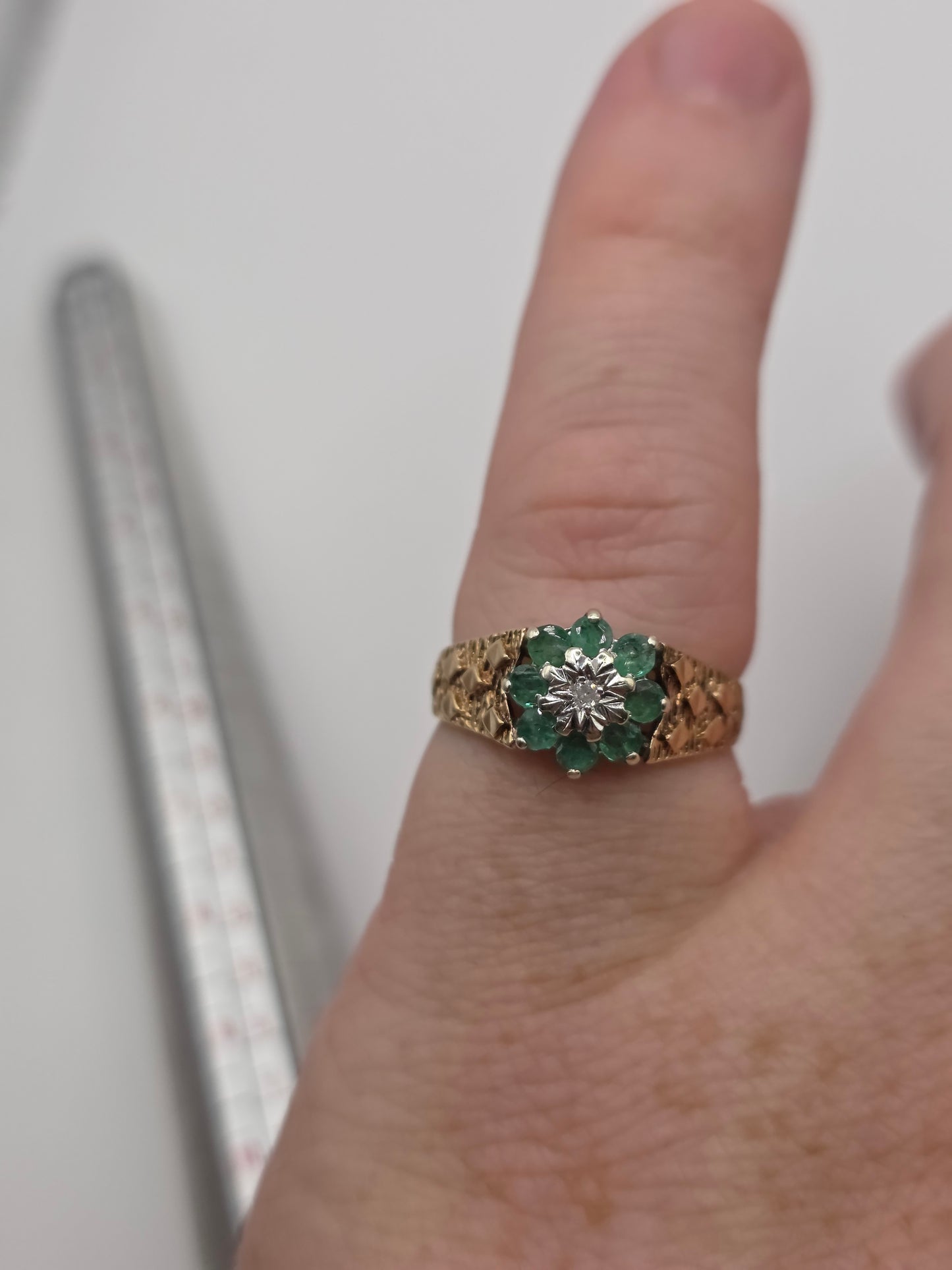 9ct gold emerald and diamond ring