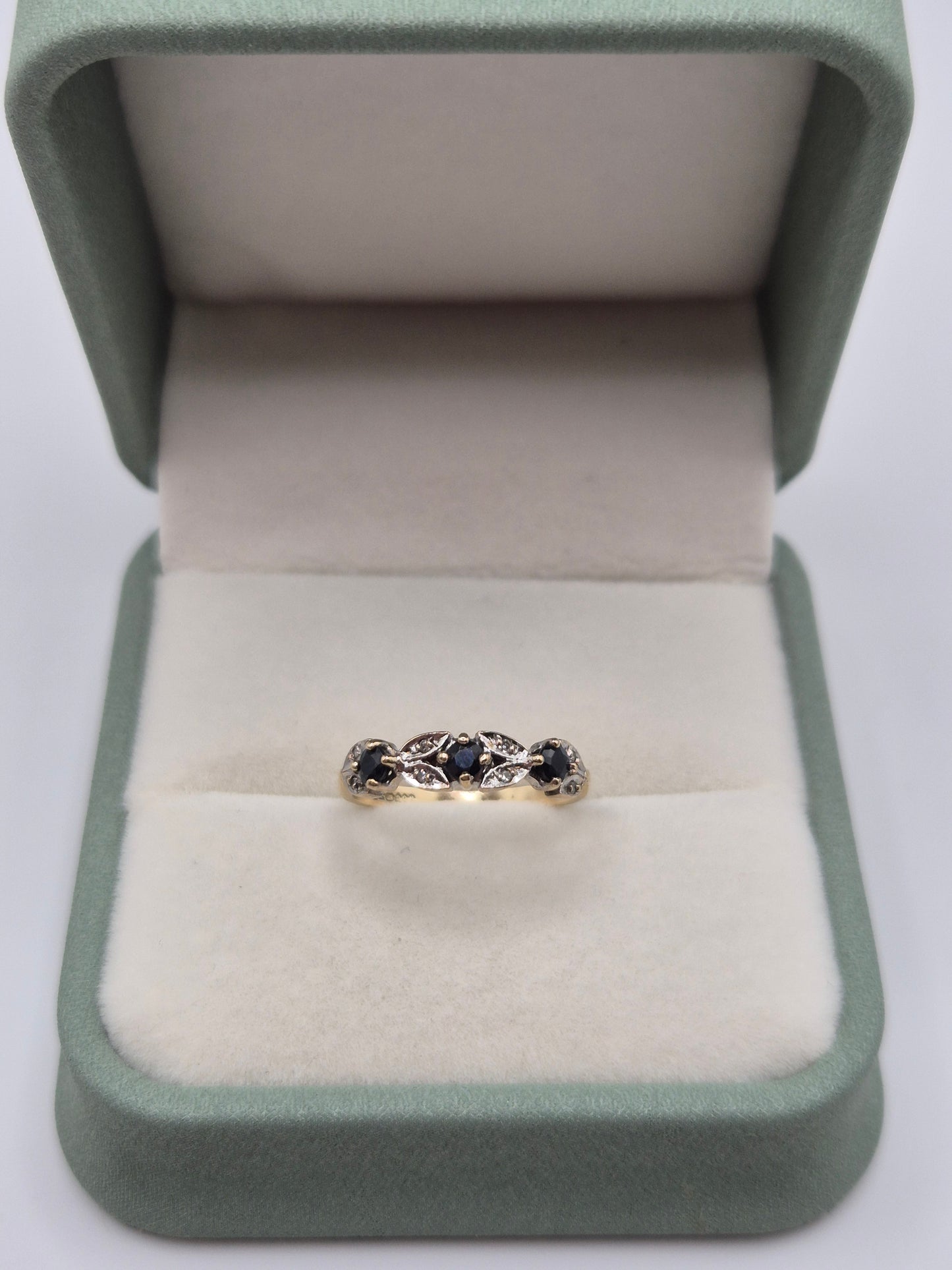 9ct gold sapphire and diamond ring