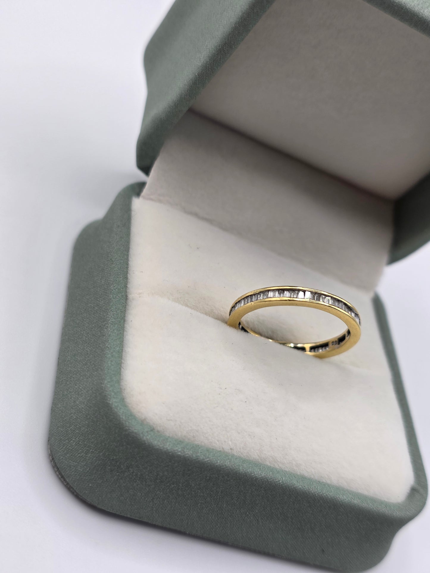 18ct gold diamond eternity ring
