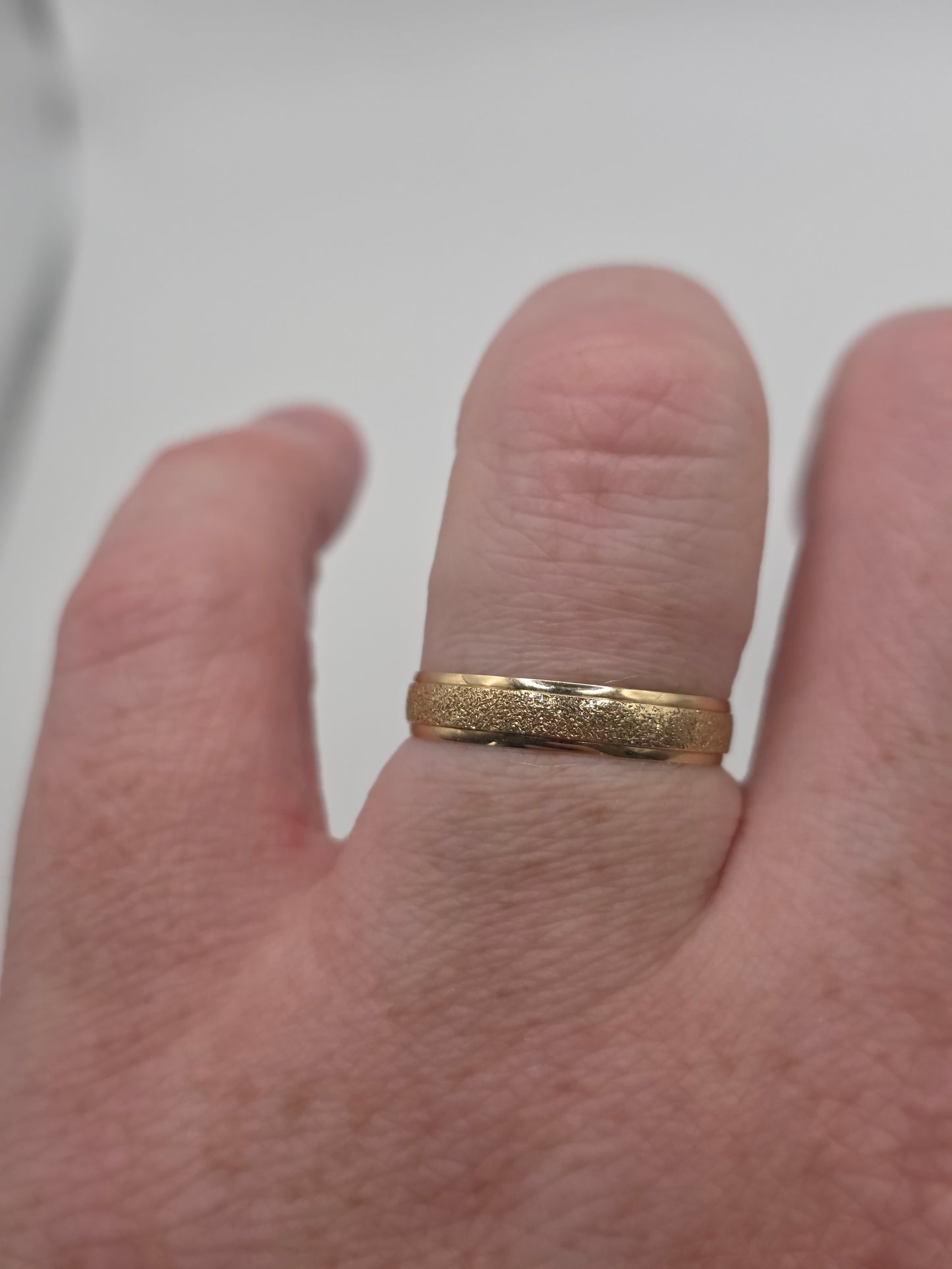 9ct gold ring