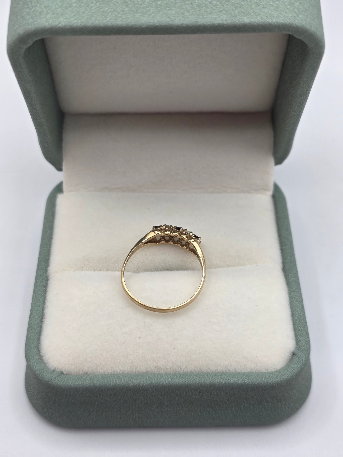 9ct gold sapphire and cz ring
