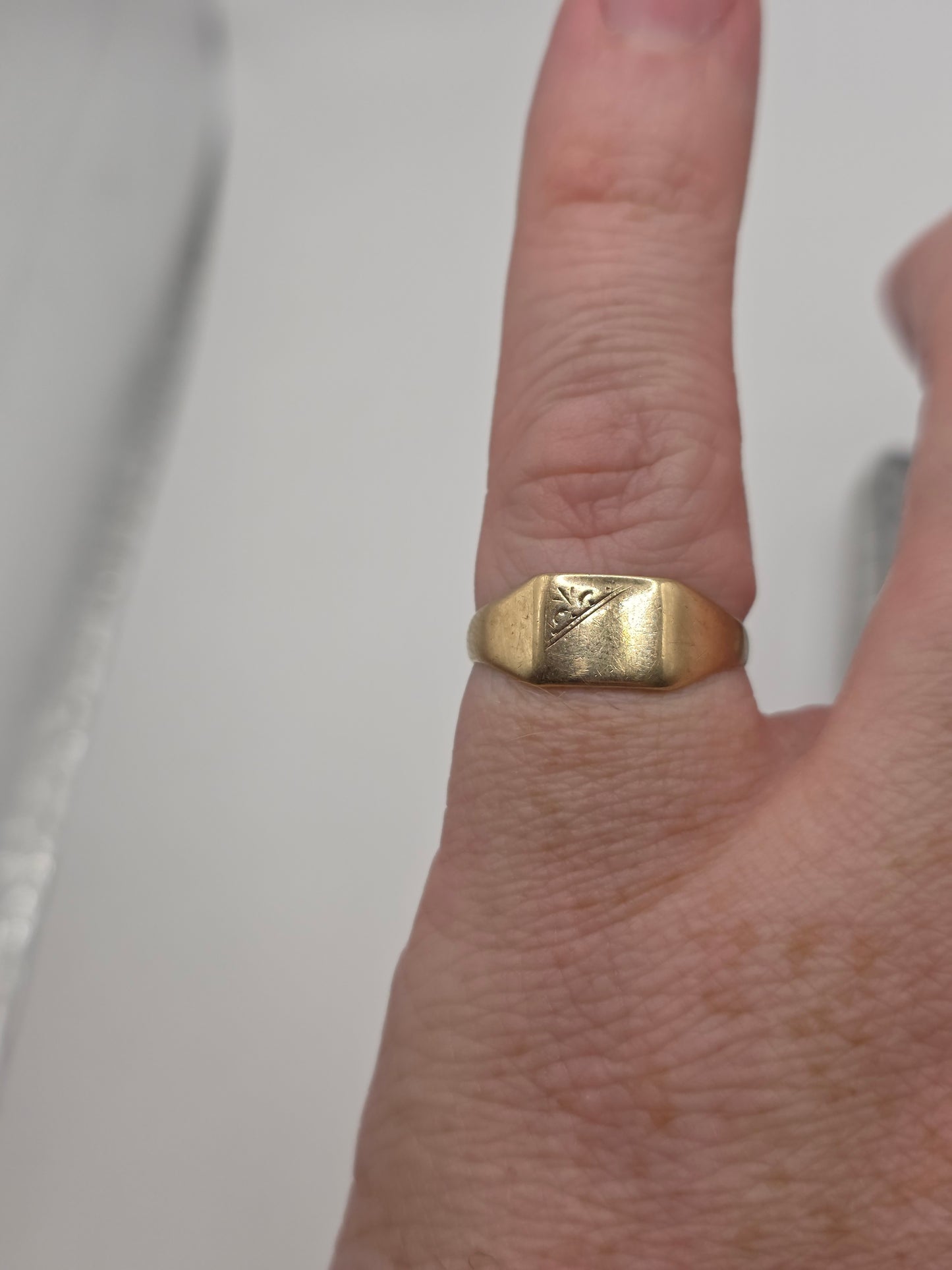 9ct gold signet ring