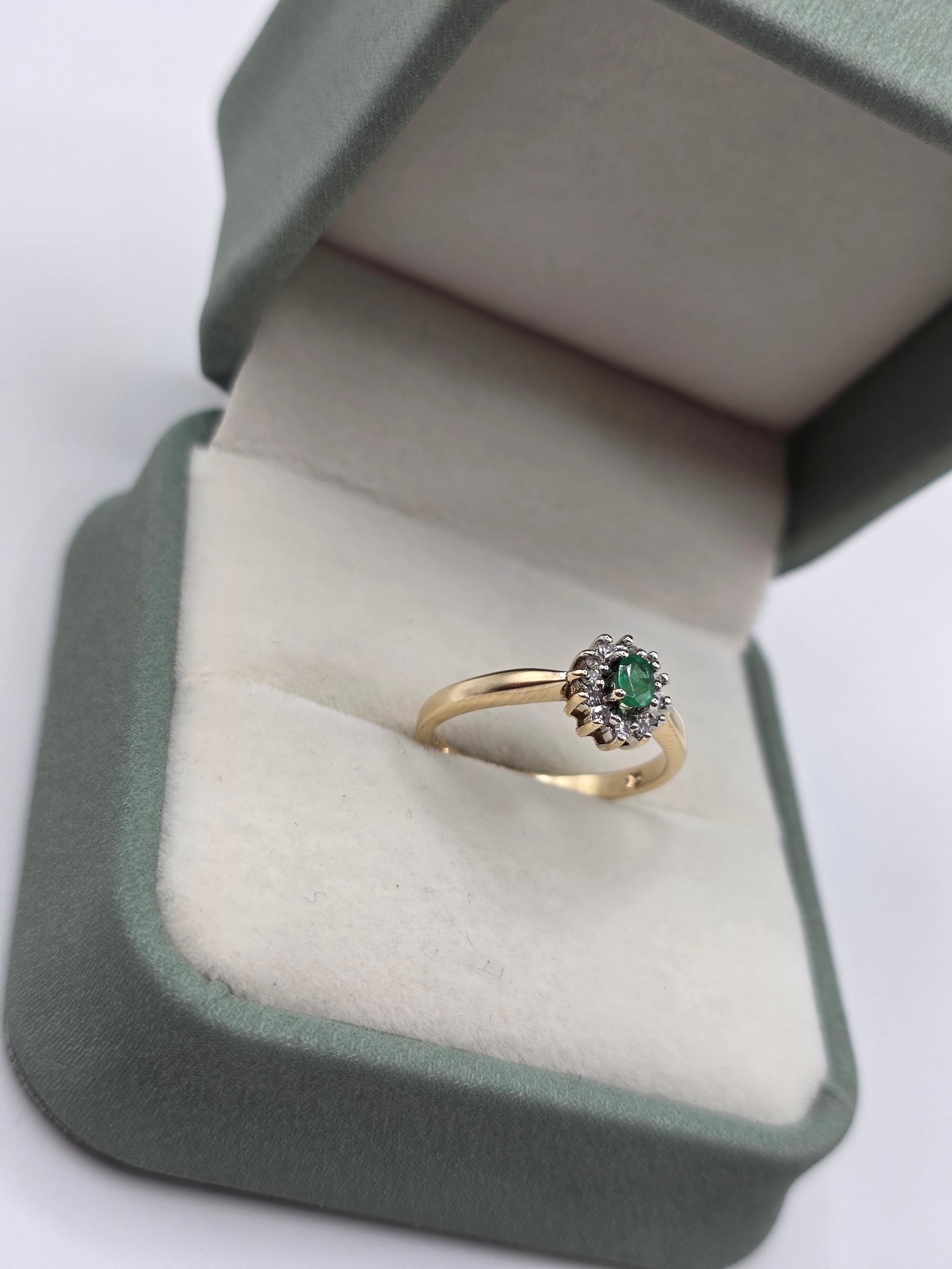 9ct gold emerald and diamond ring