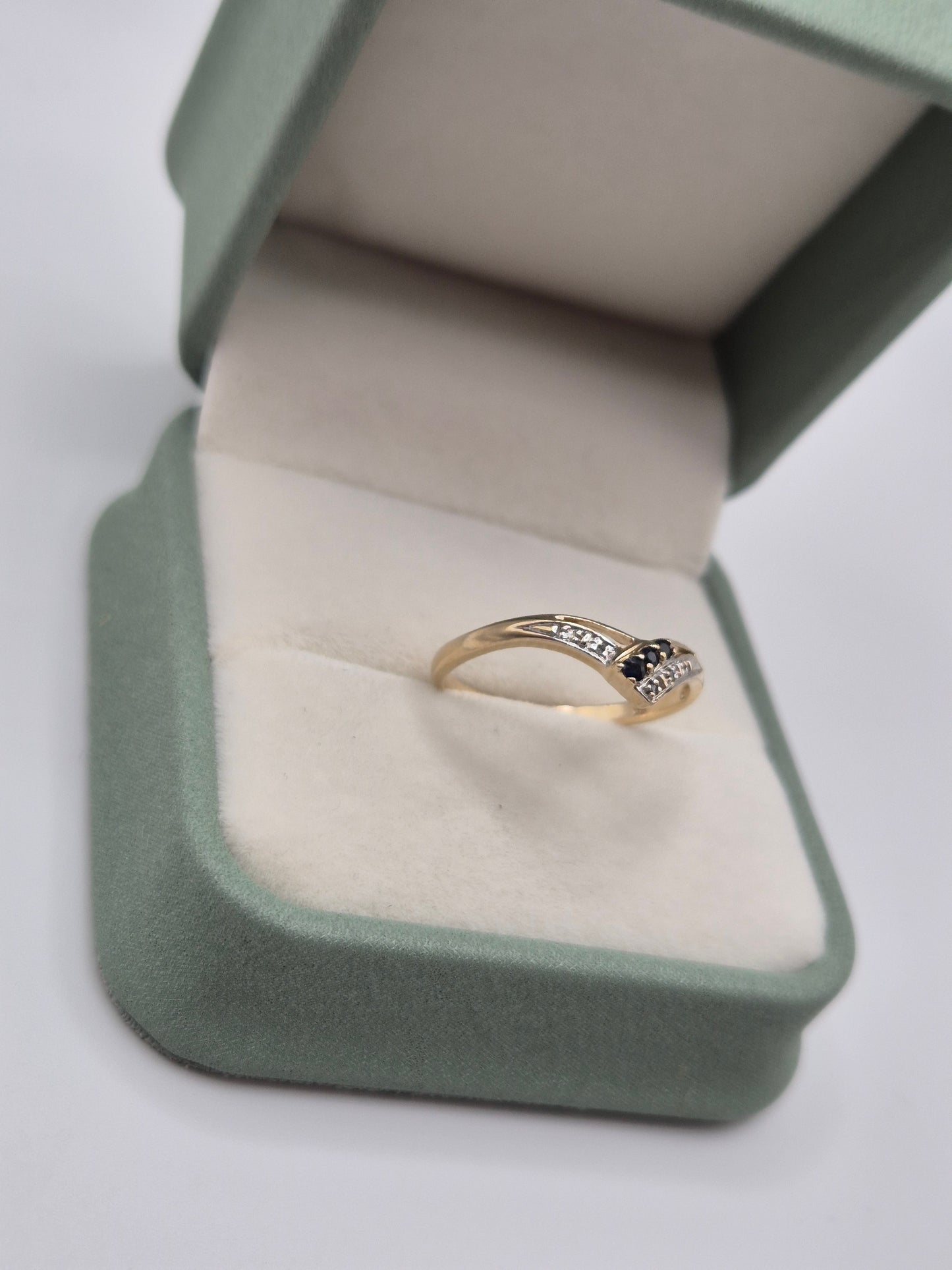 9ct gold sapphire and diamond wishbone ring