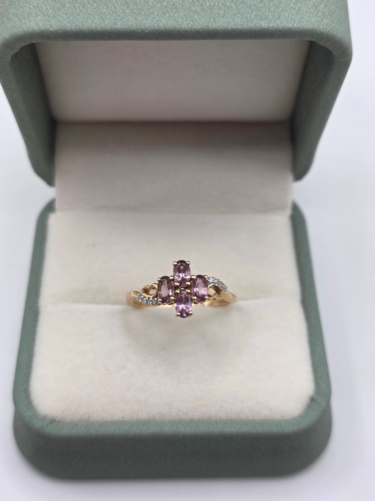 9ct gold spinel and diamond ring