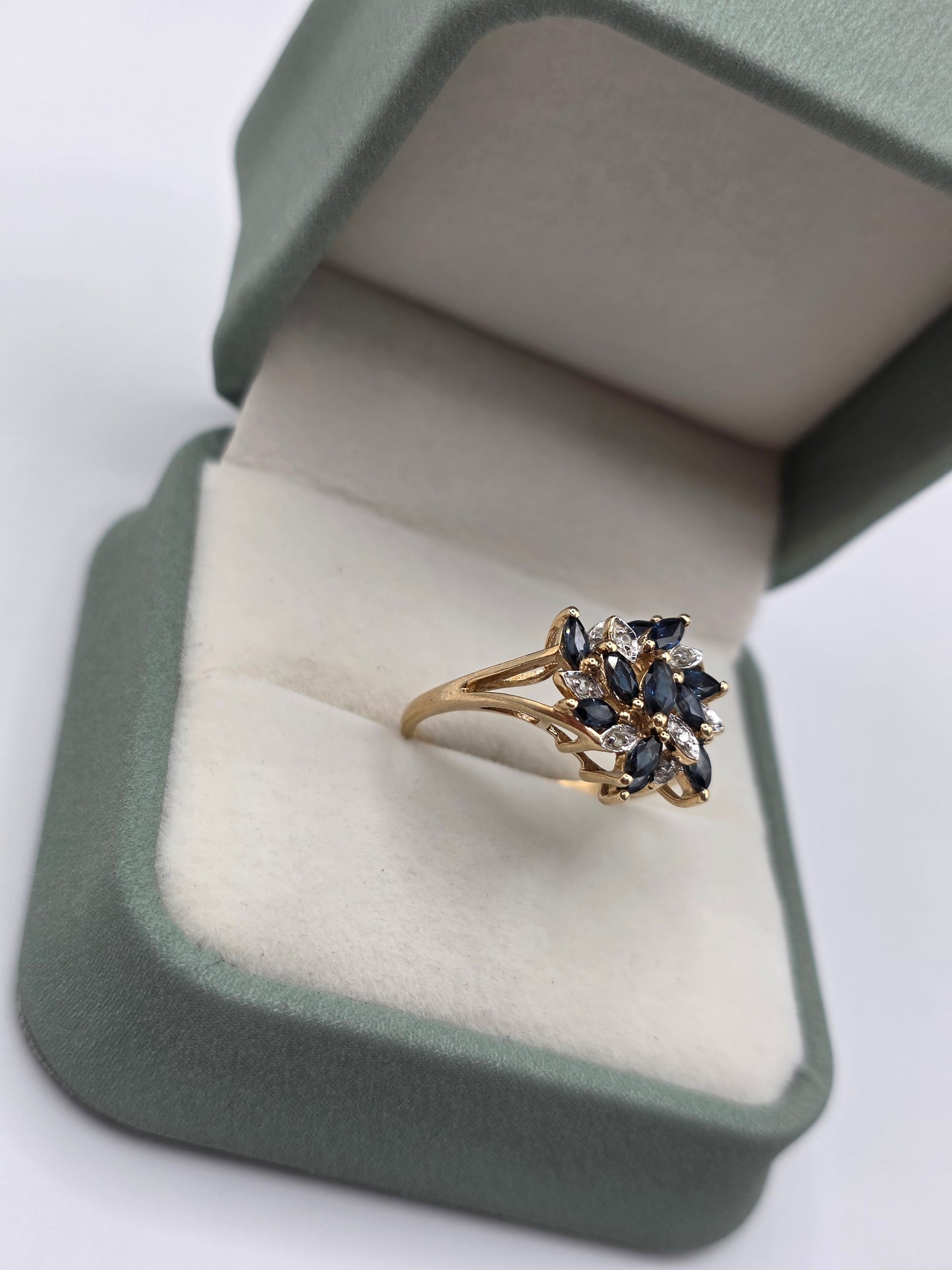 9ct gold sapphire and diamond ring