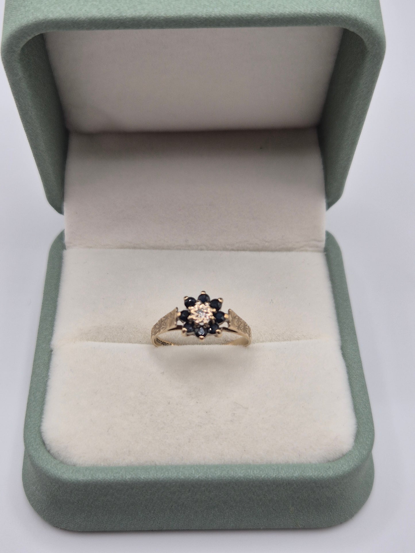 9ct gold sapphire and diamond ring