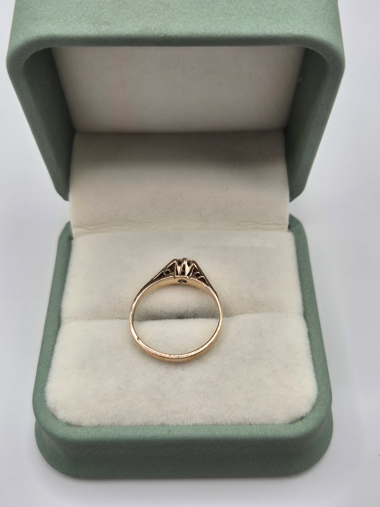 9ct rose gold diamond ring