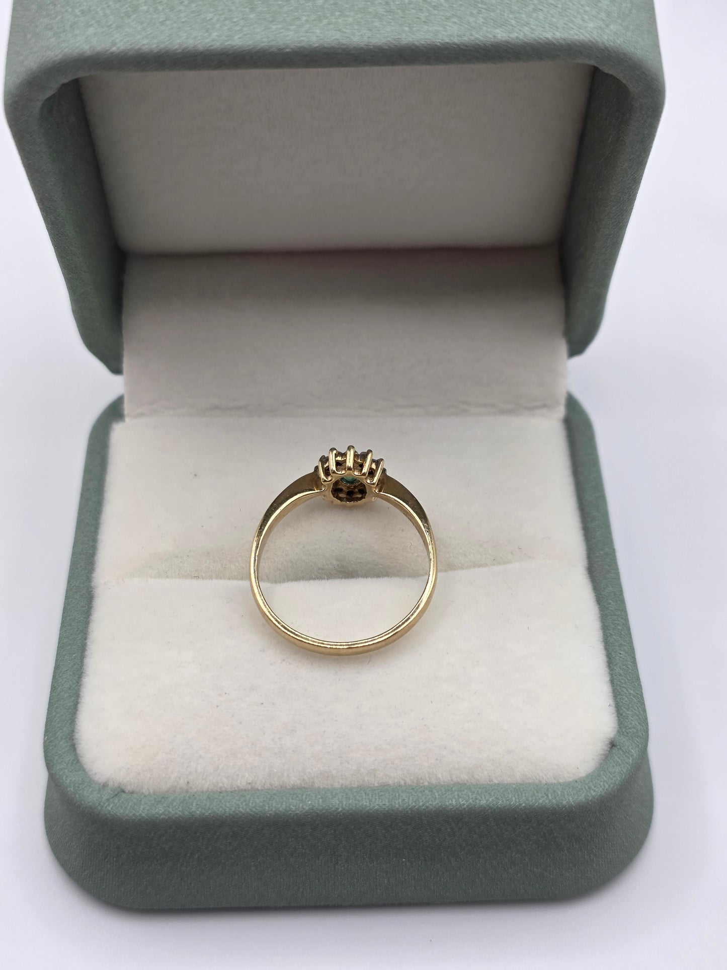 9ct gold emerald and diamond ring