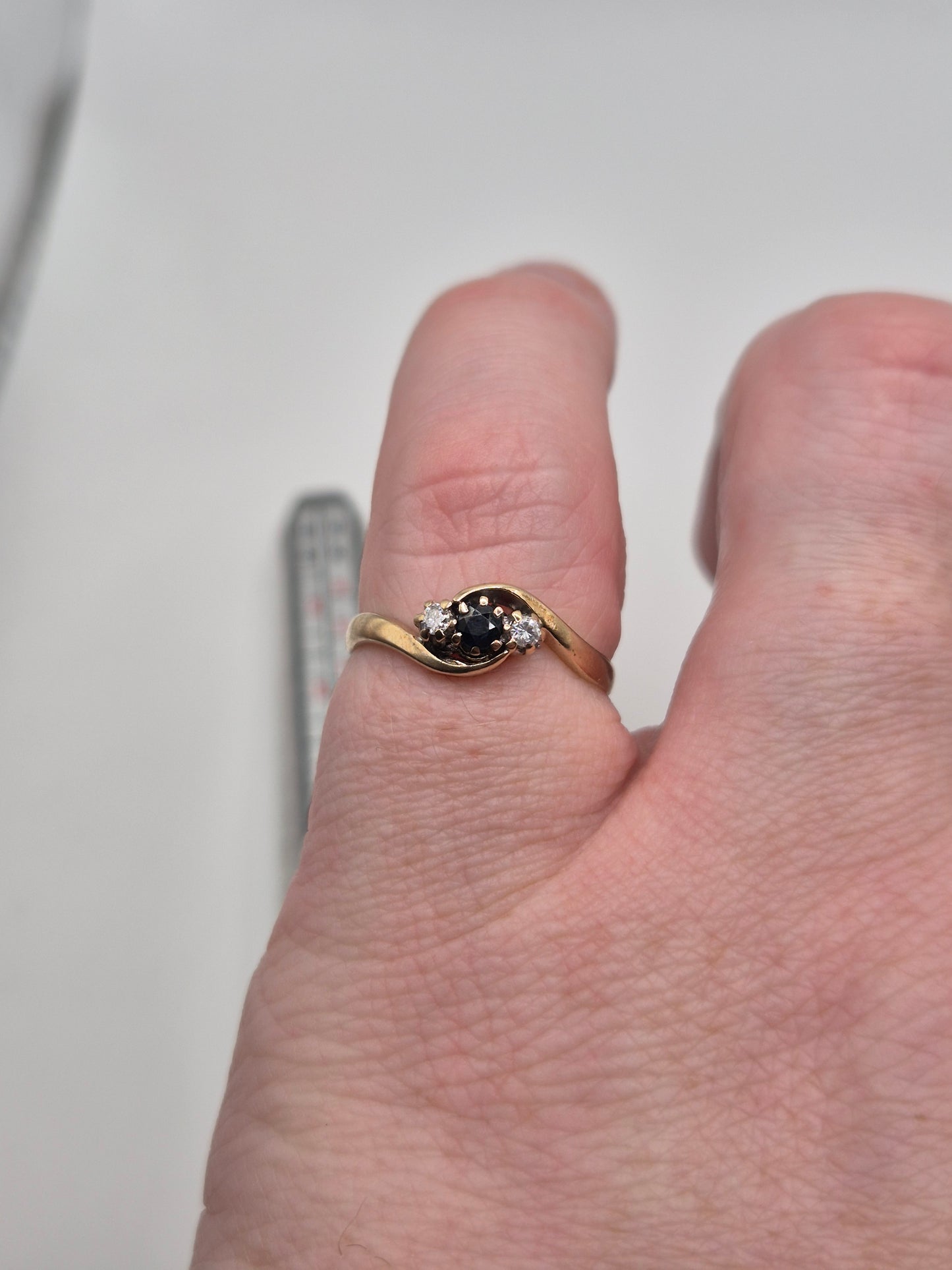 9ct gold sapphire and diamond ring