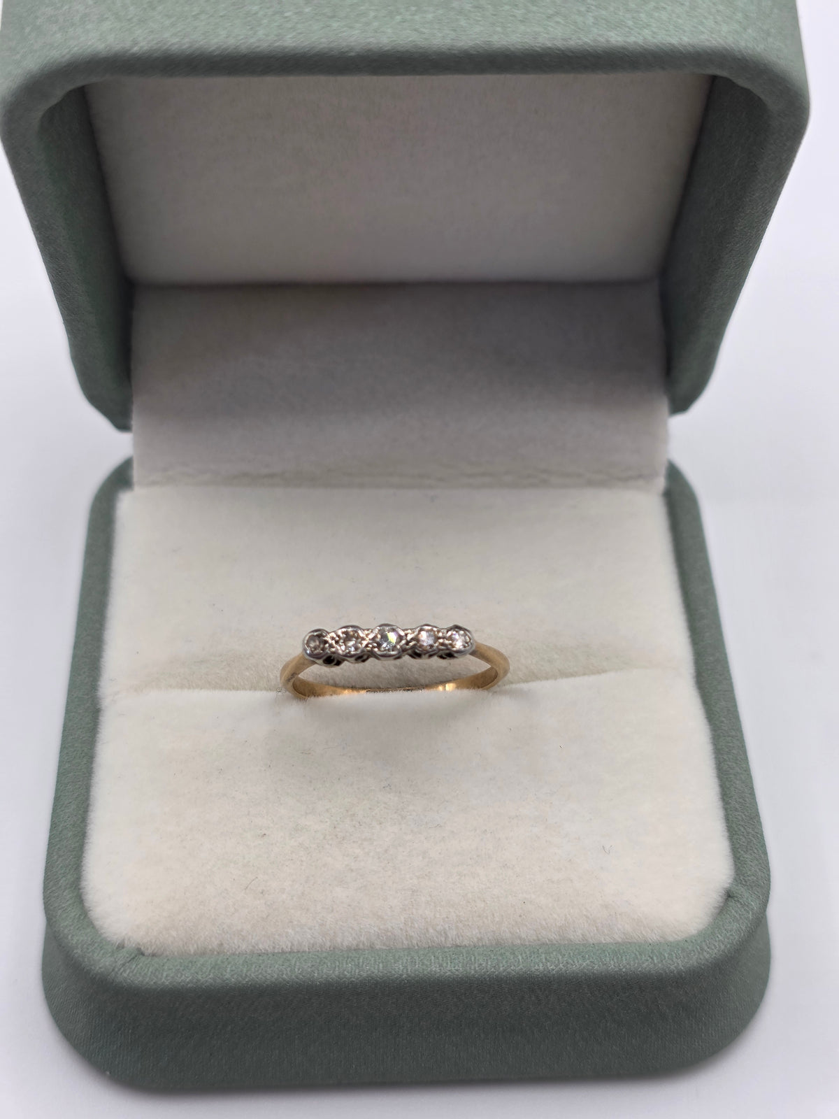 18ct gold and platinum diamond ring