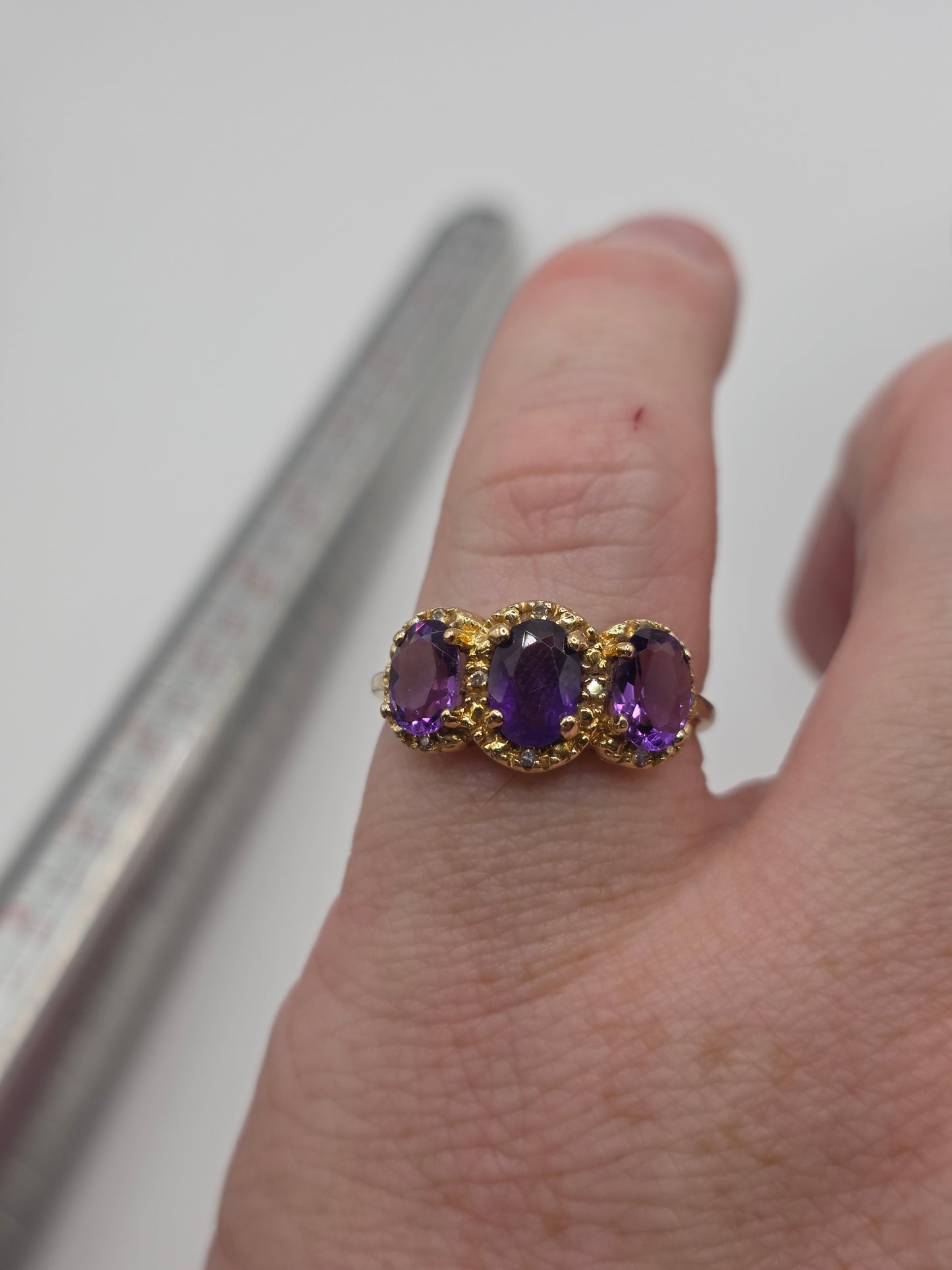 9ct gold amethyst and diamond ring