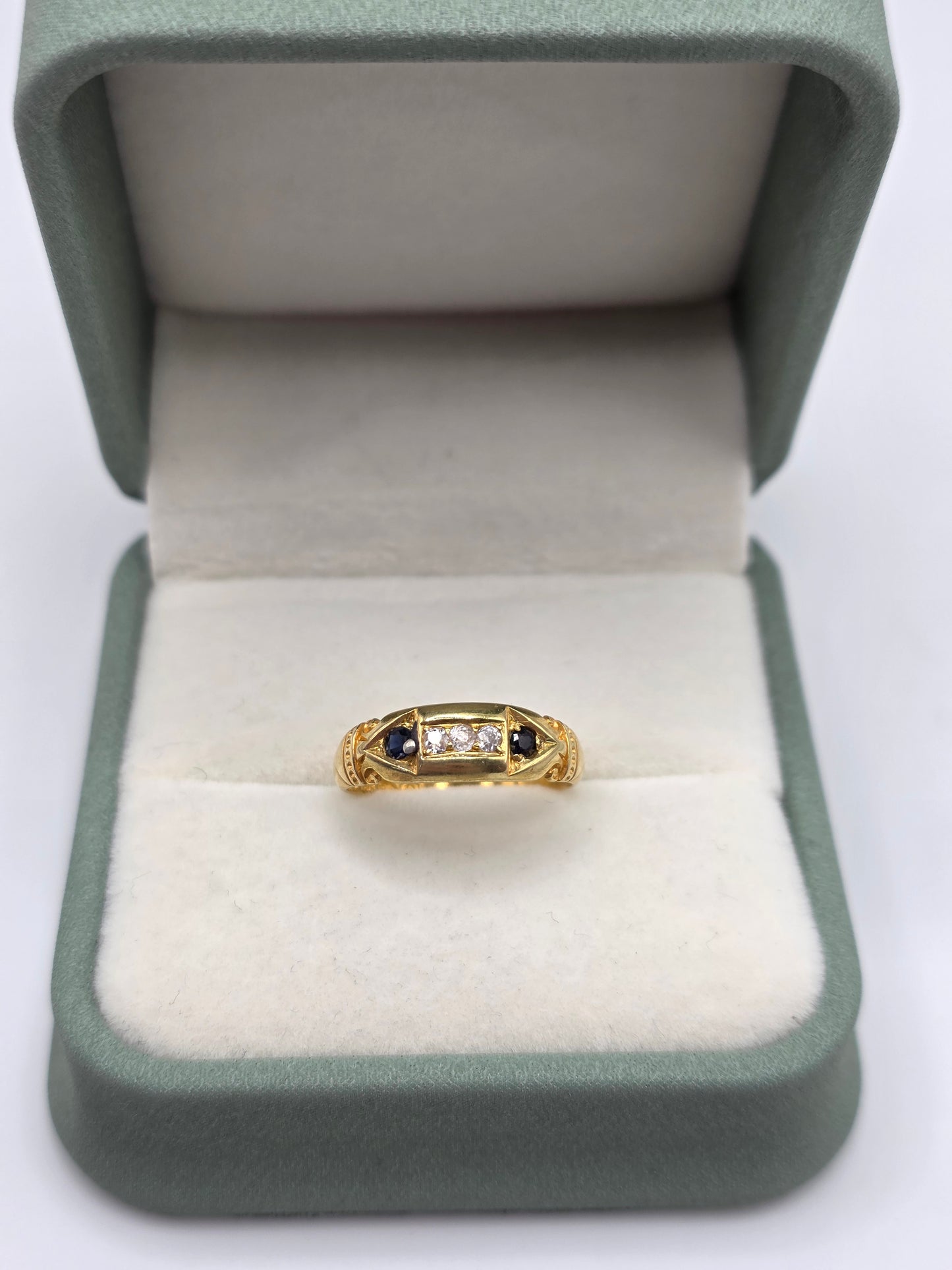 18ct sapphire and diamond gypsy ring