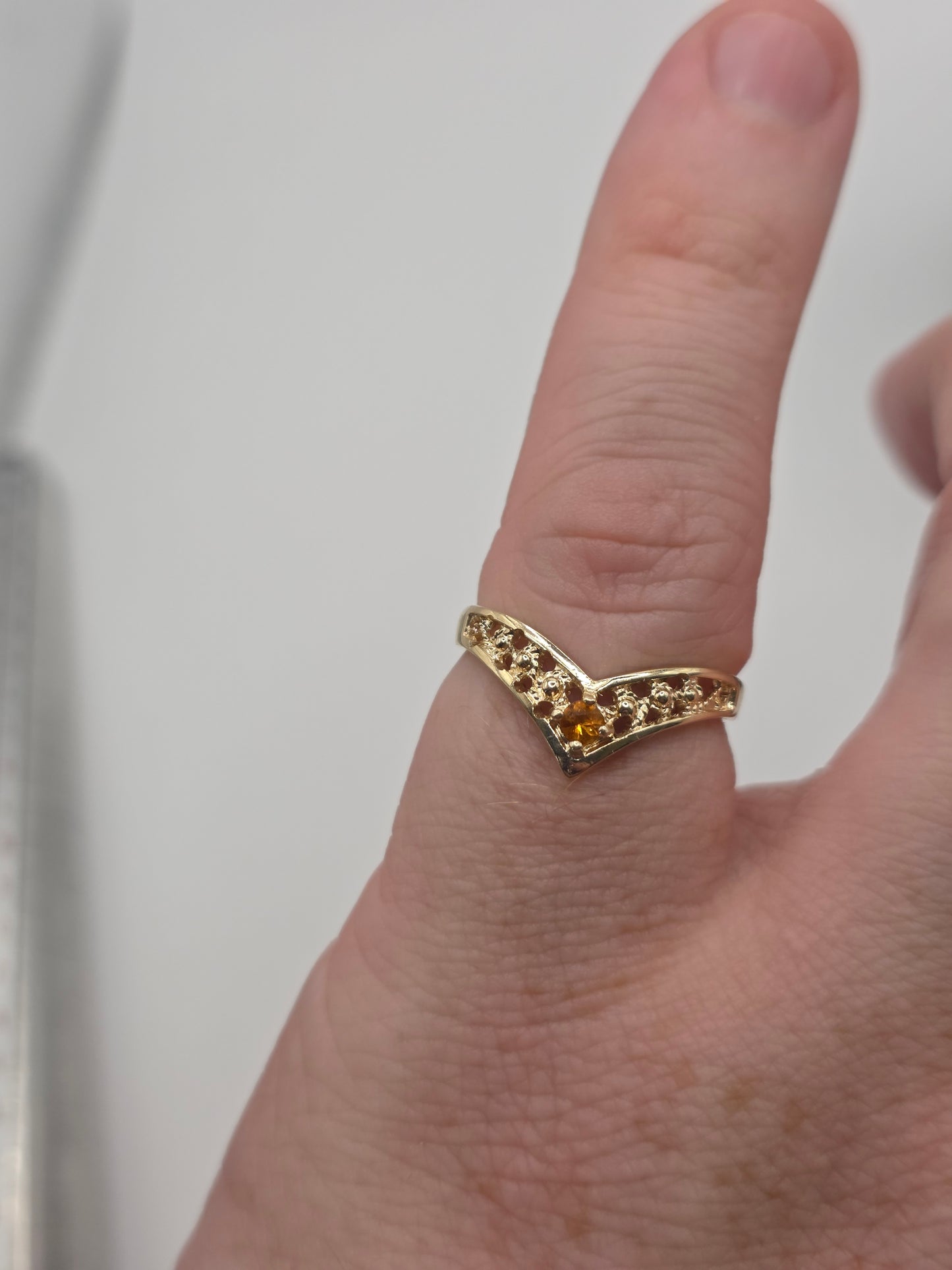 9ct gold citrine wishbone ring