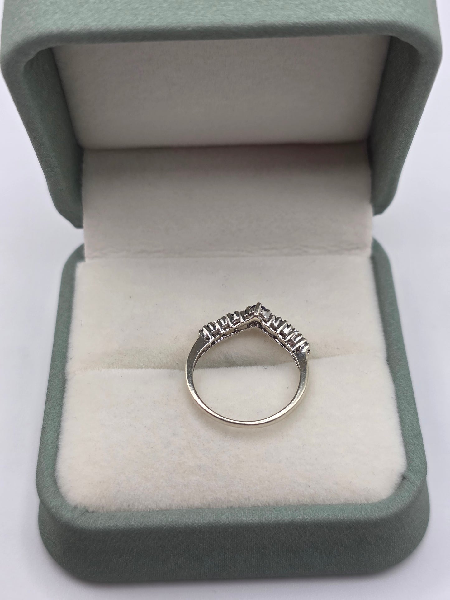 9ct gold tanzanite and diamond wishbone ring