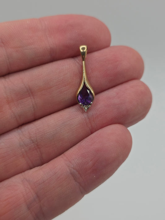 9ct gold amethyst and diamond pendant