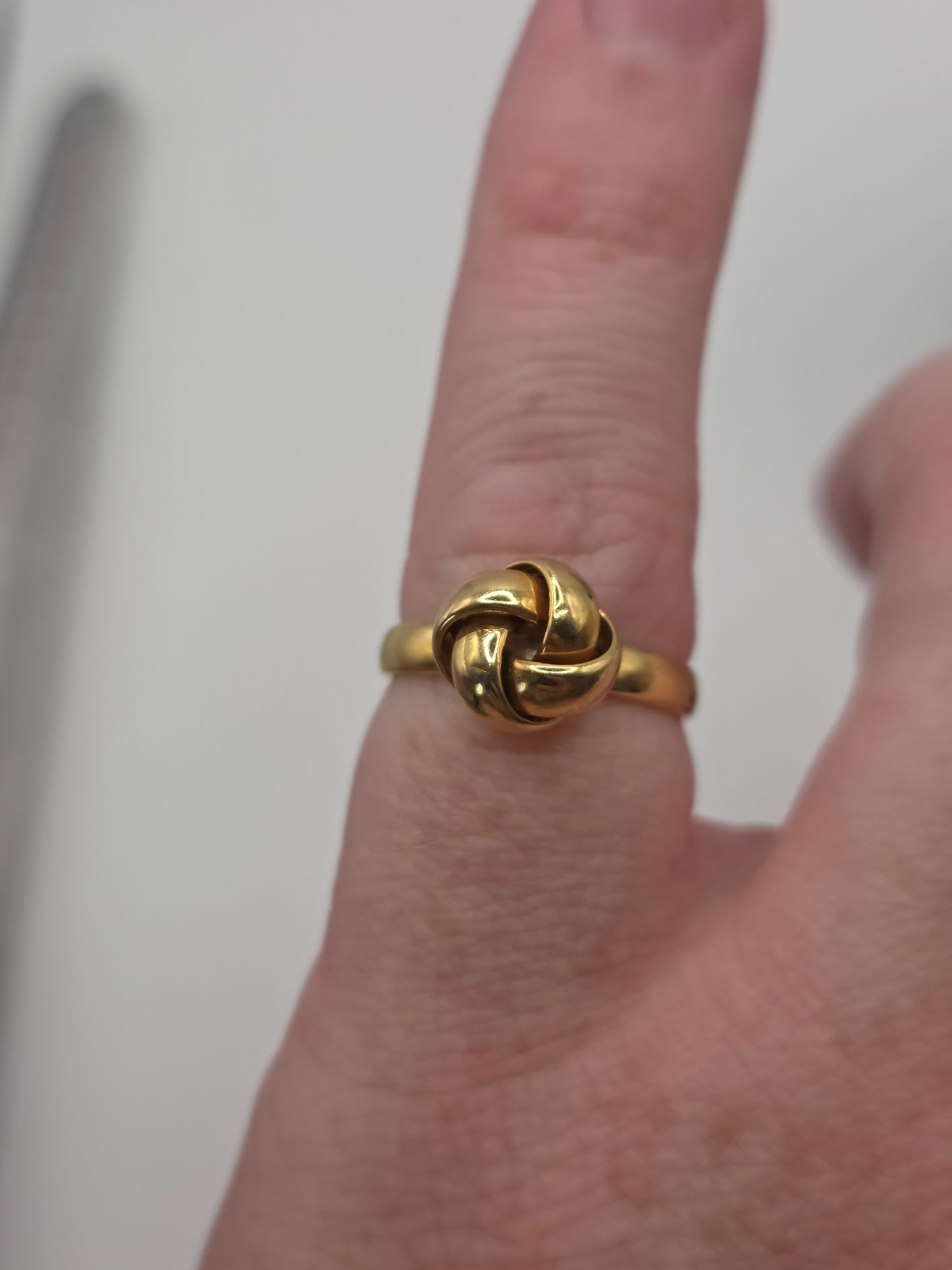 9ct gold knot ring