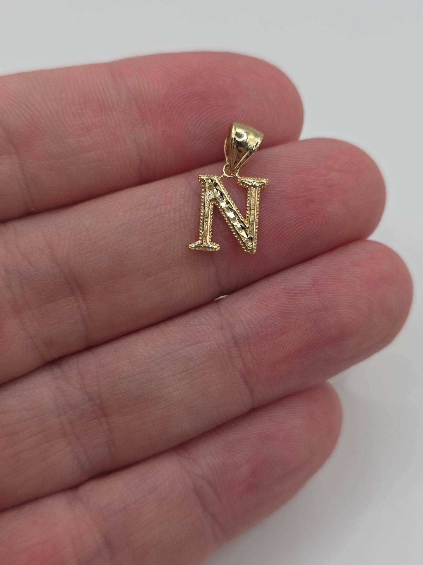 9ct gold initial N pendant