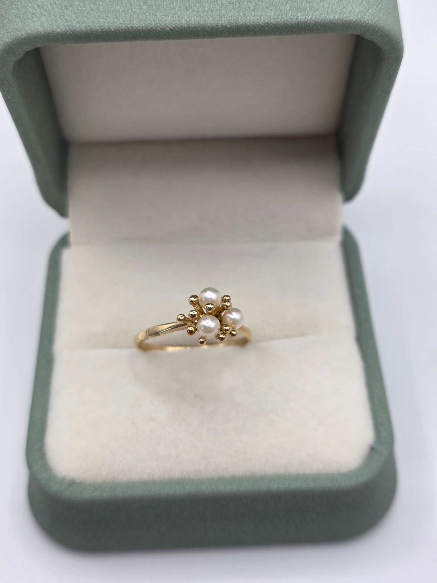 9ct gold pearl ring