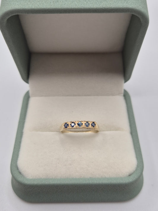 9ct gold sapphire ring