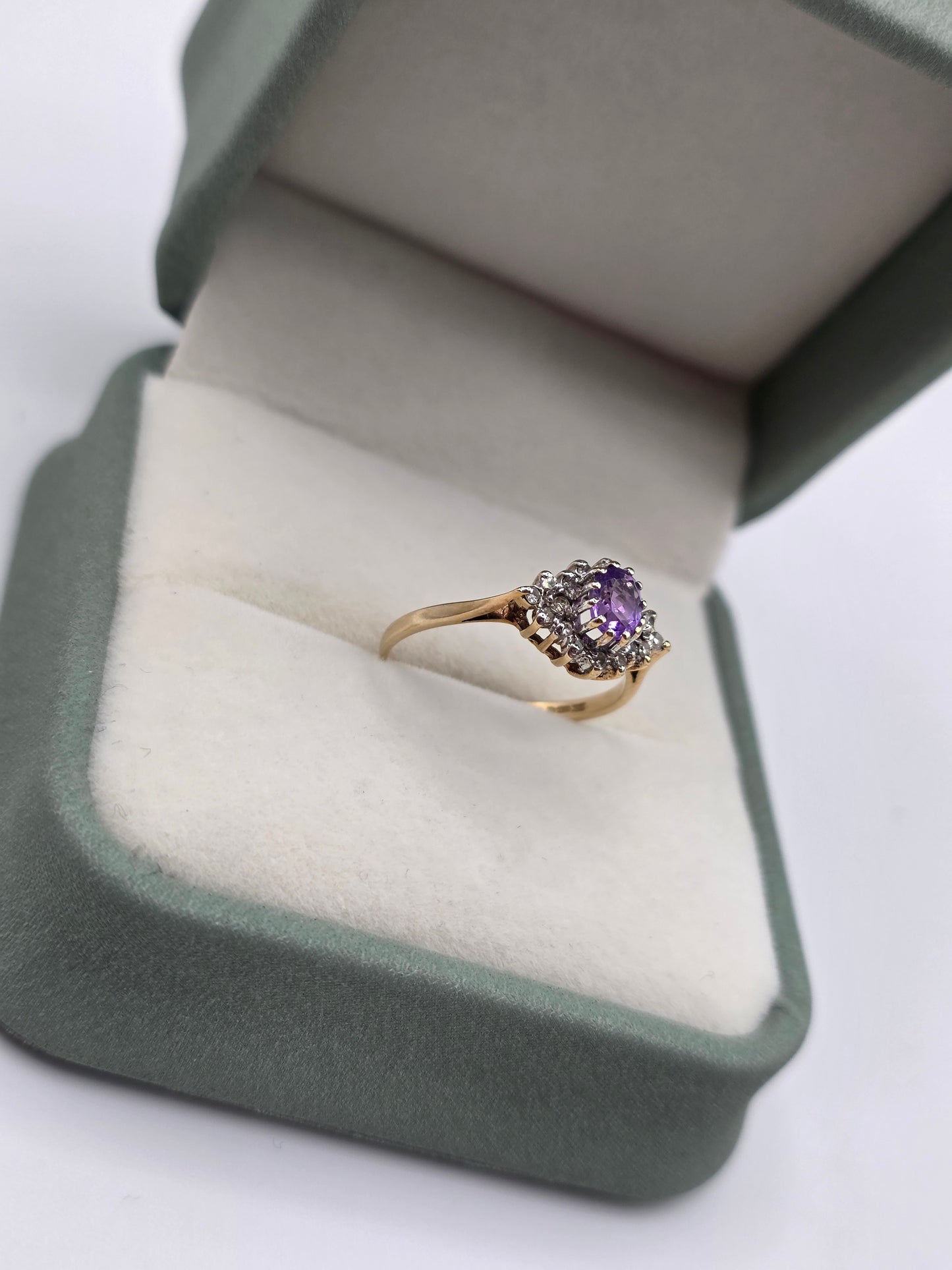 9ct gold amethyst and diamond ring