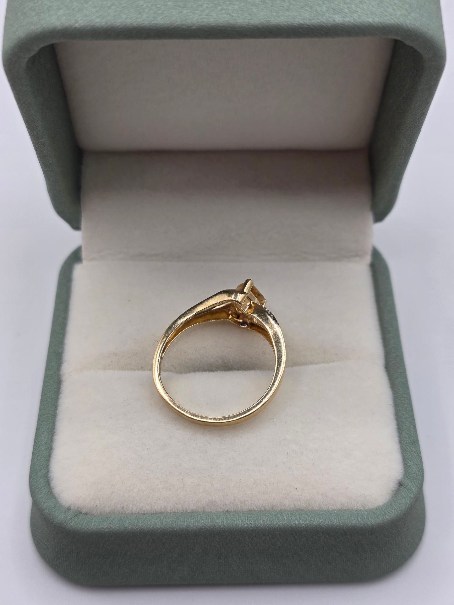 9ct gold citrine and diamond ring