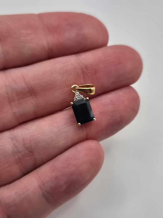 9ct gold sapphire and diamond pendant