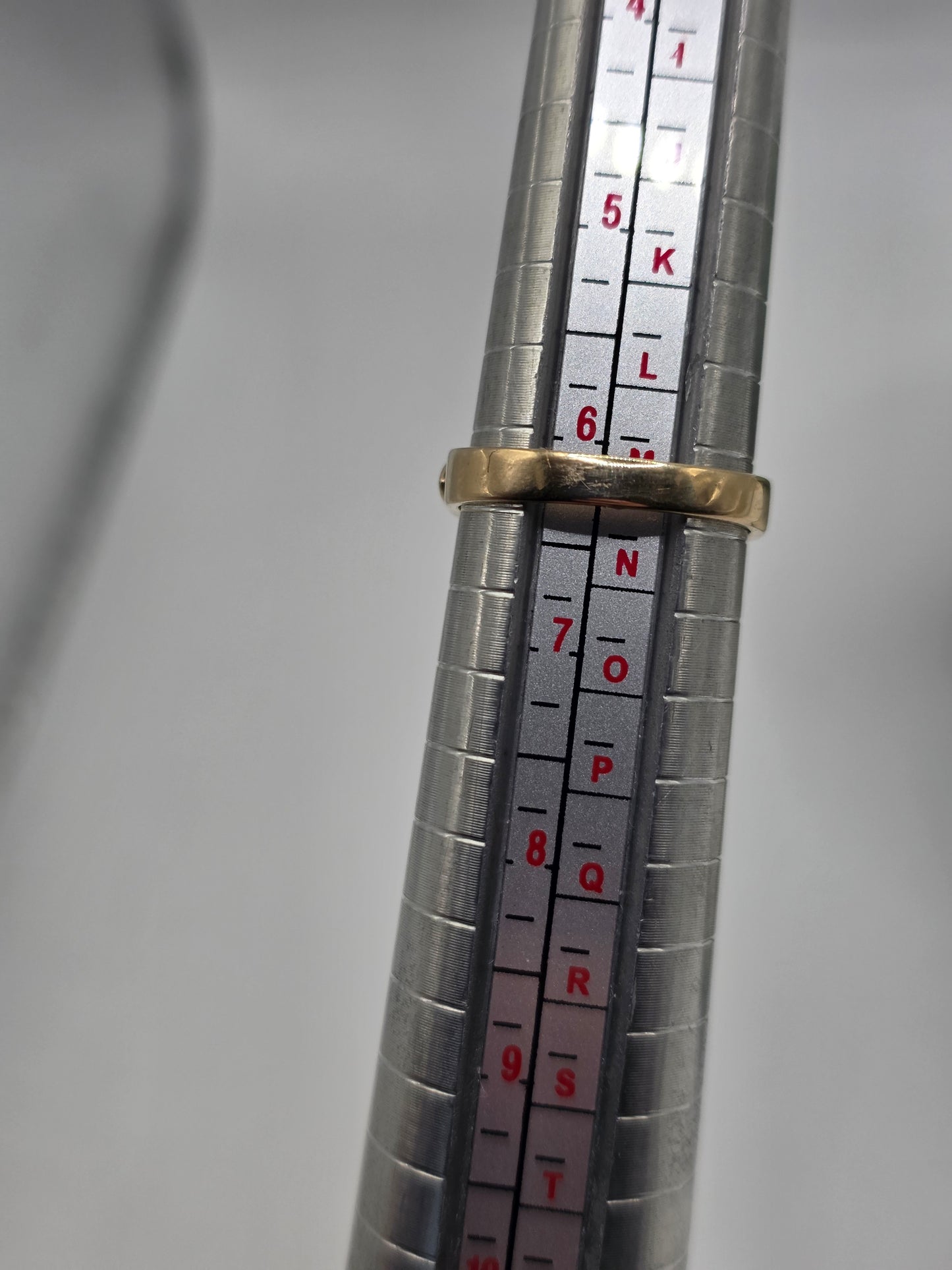 9ct gold garnet gypsy ring