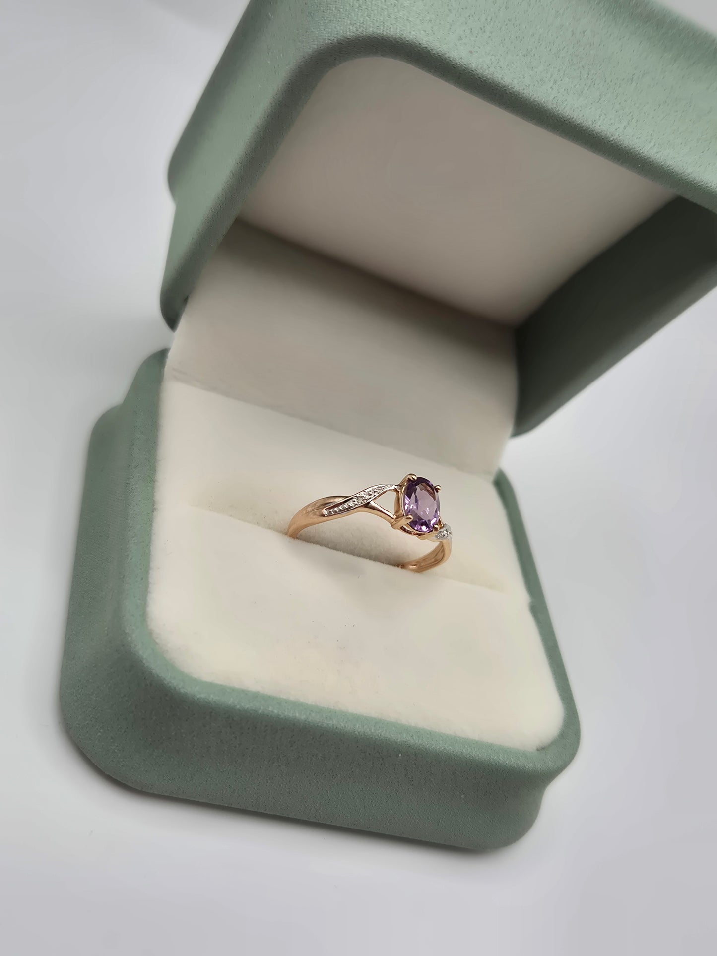 9ct rose gold amethyst and diamond ring