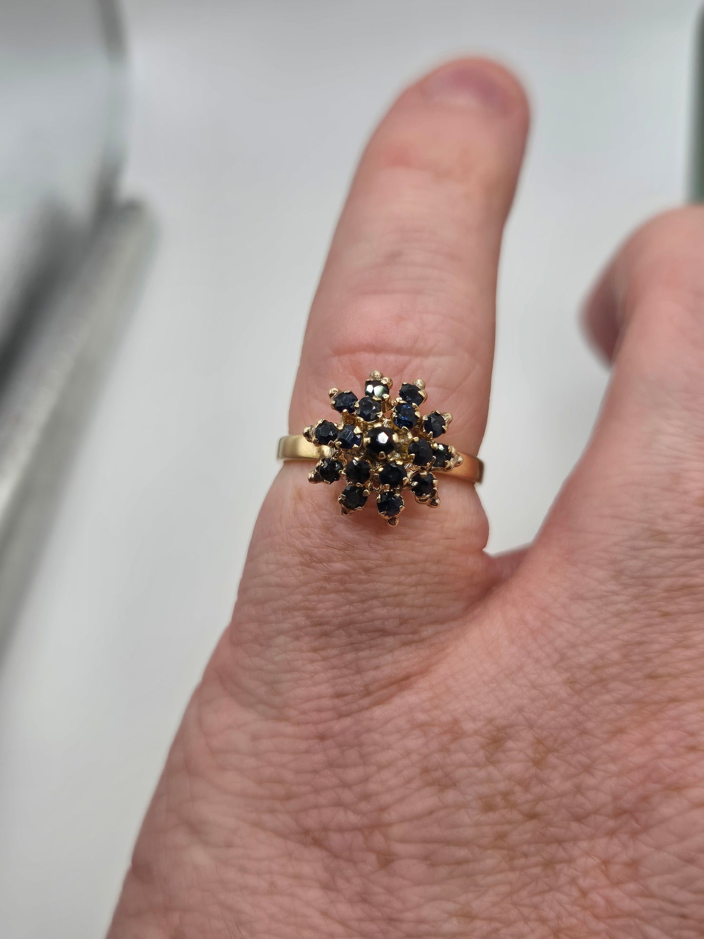 9ct gold sapphire ring