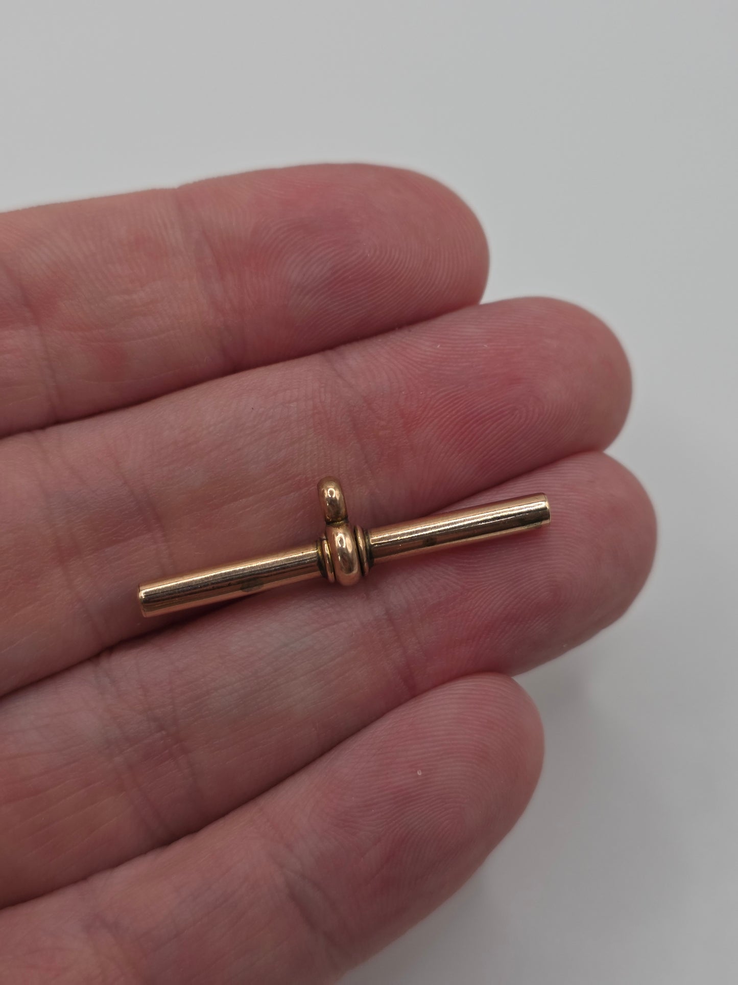 Antique 9ct rose gold T-Bar pendant
