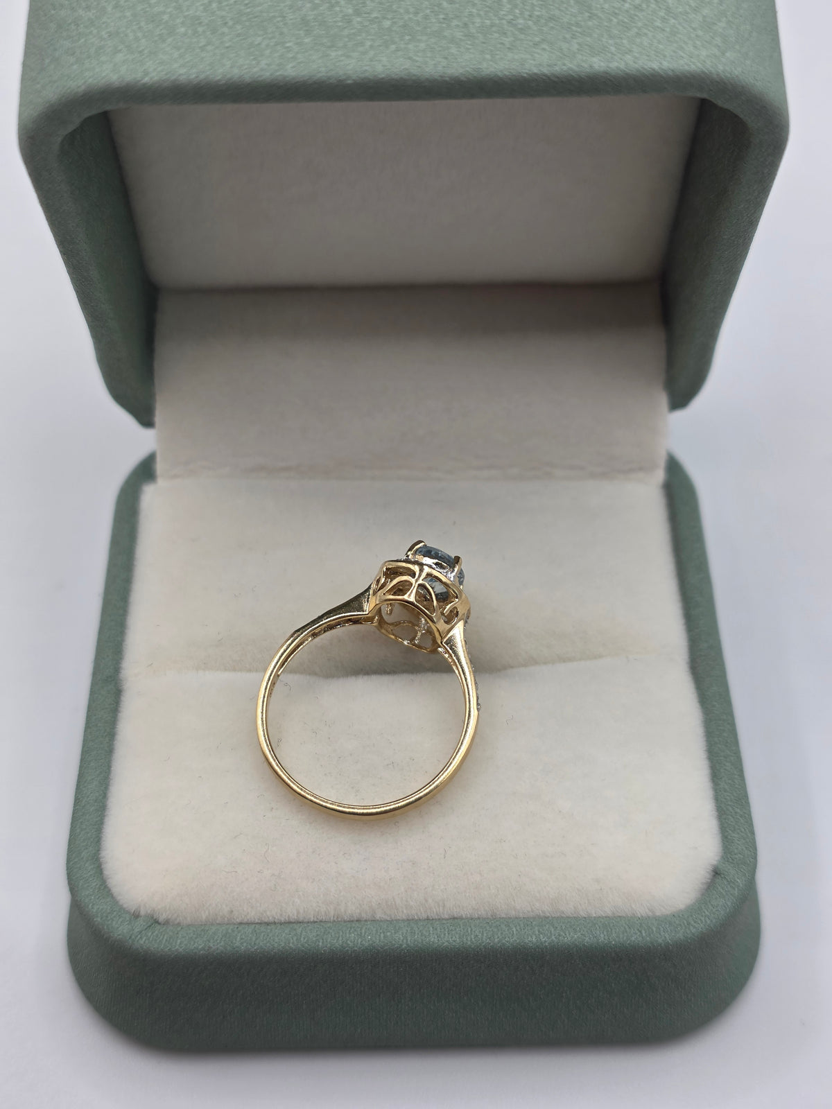 9ct gold aquamarine and white topaz ring
