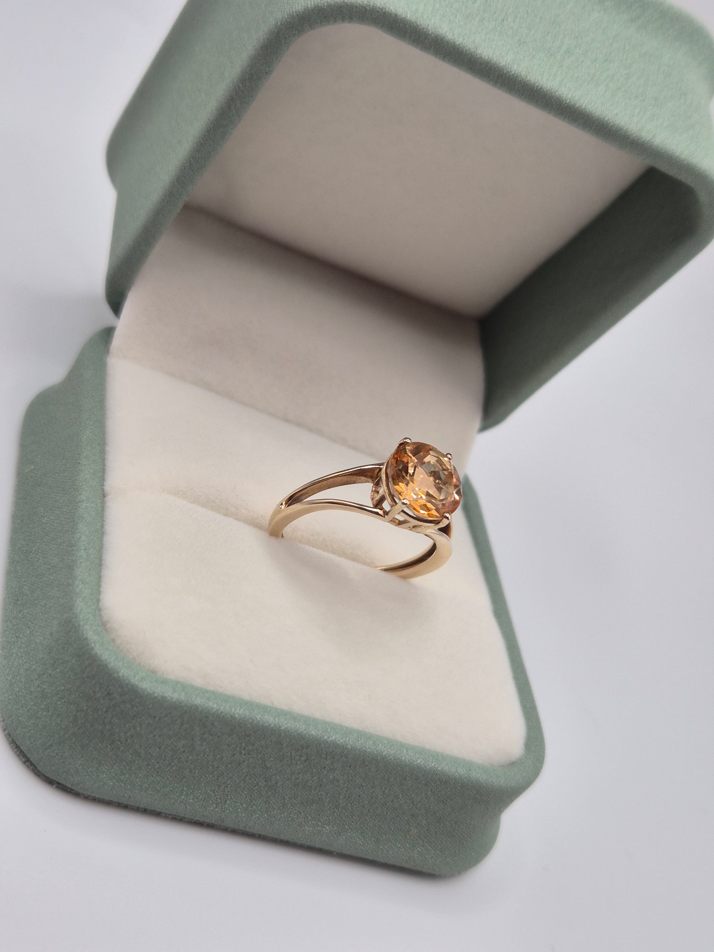 9ct gold citrine ring